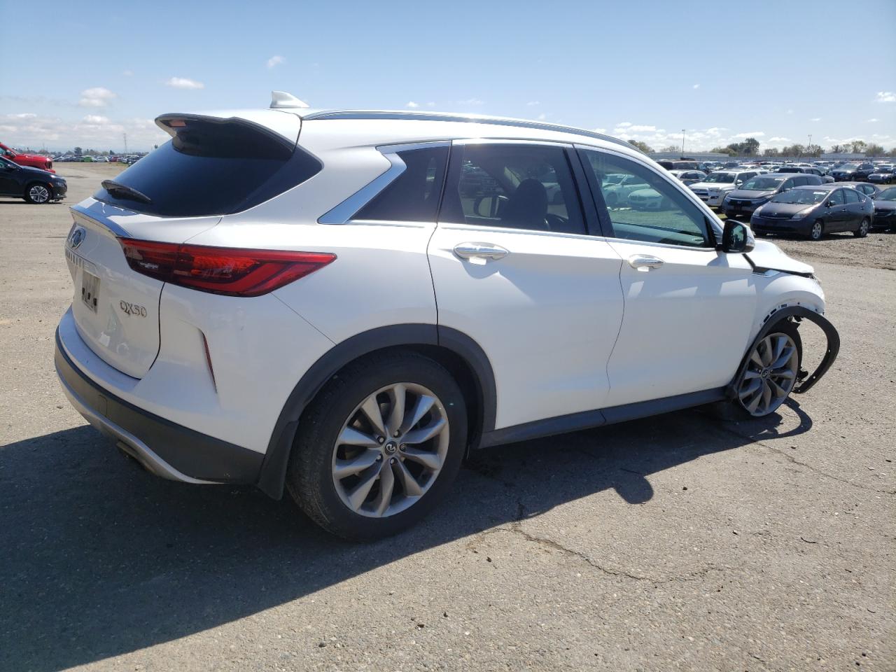 2019 Infiniti QX50 - Image 3