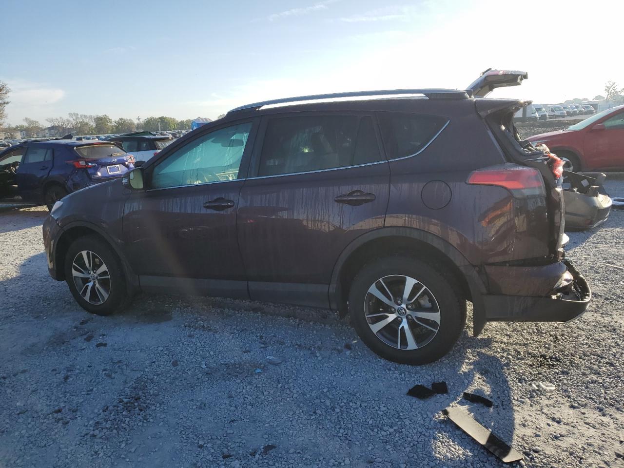 2017 Toyota RAV 4 - Image 2