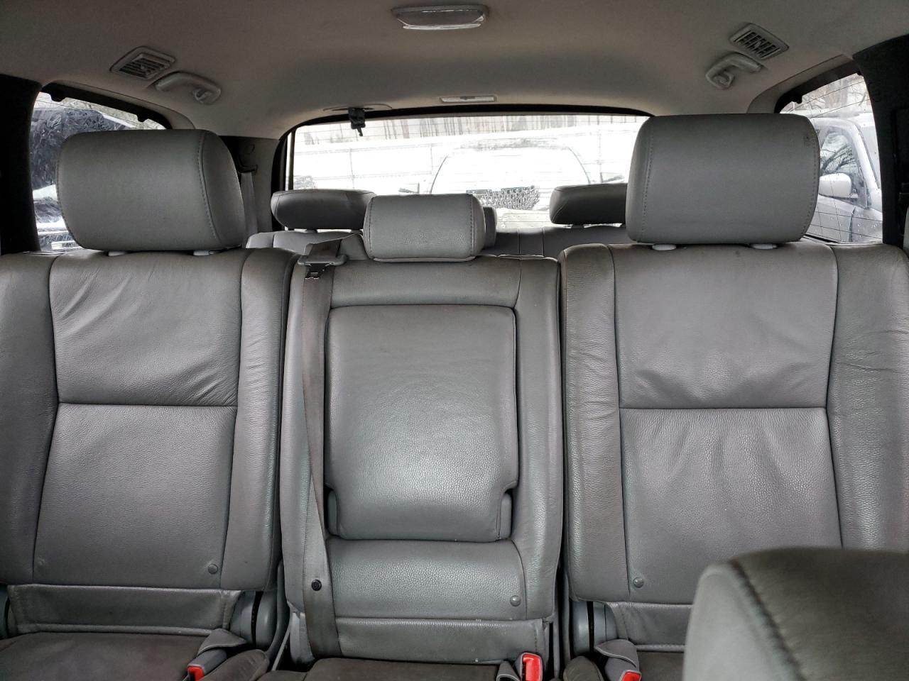 2012 Toyota Sequoia - Image 10