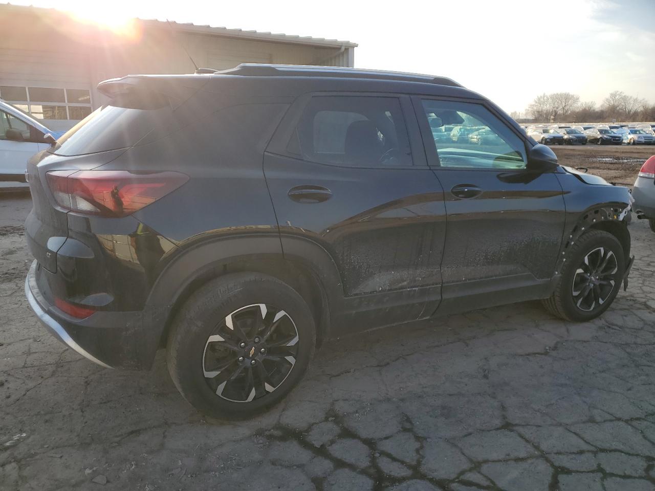 2021 Chevrolet TrailBlazer - Image 3