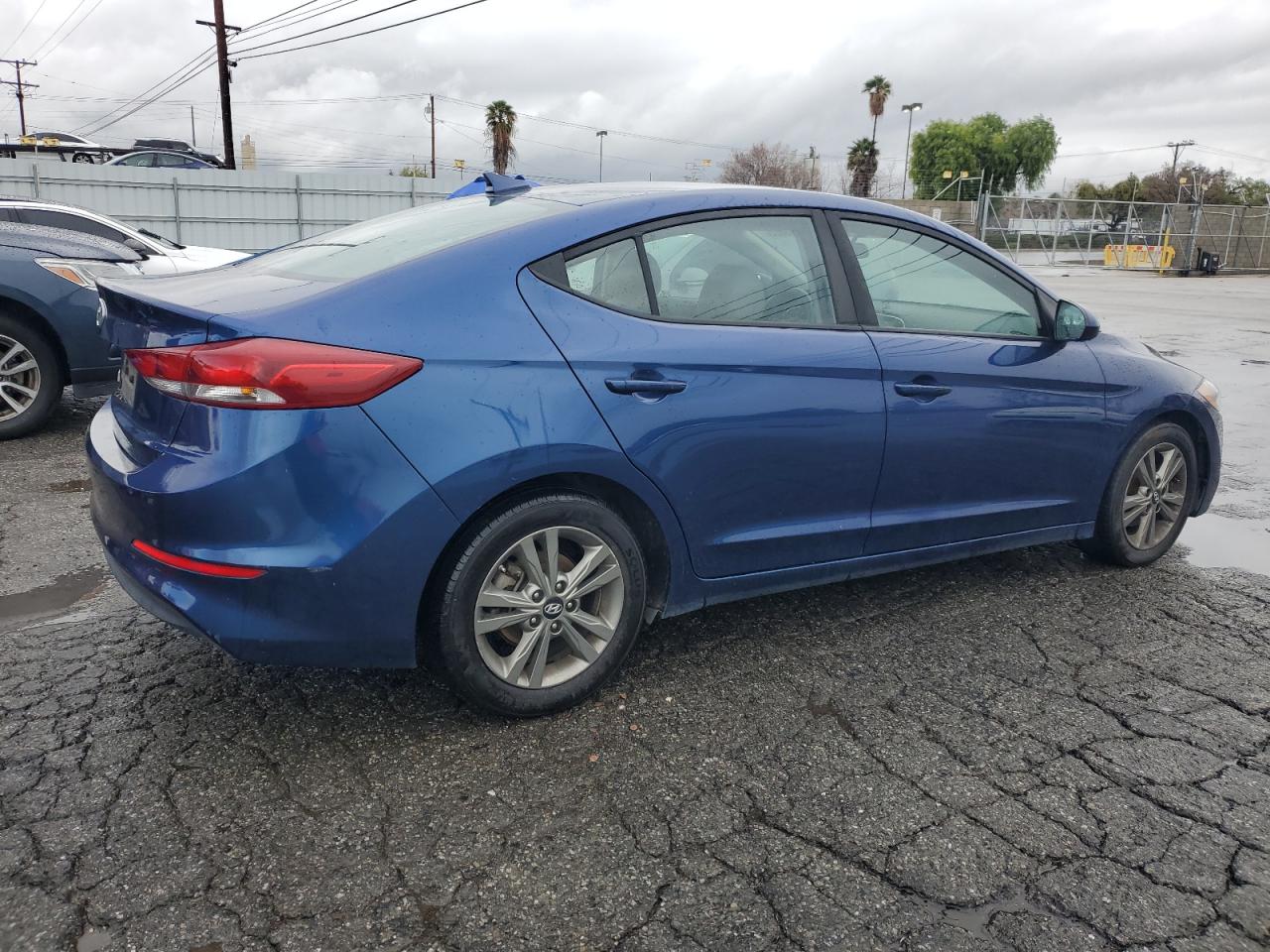 2018 Hyundai Elantra - Image 3