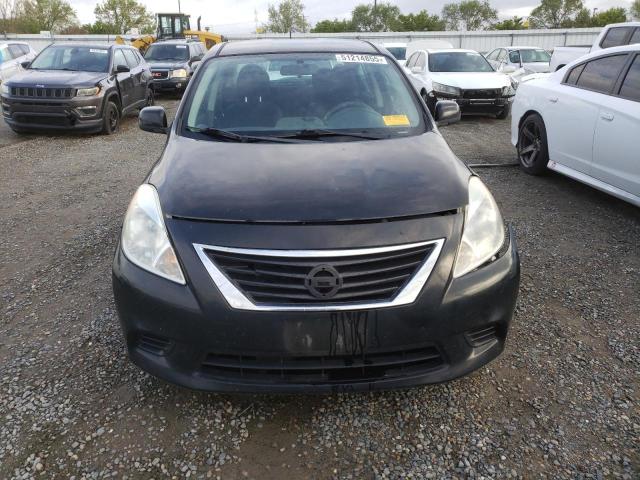 Sedans NISSAN VERSA 2013 Czarny