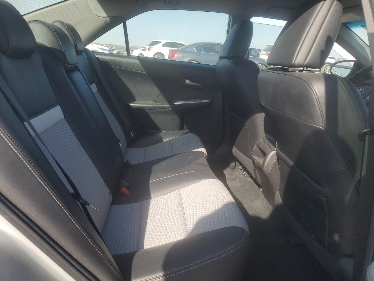 2014 Toyota Camry - Image 10