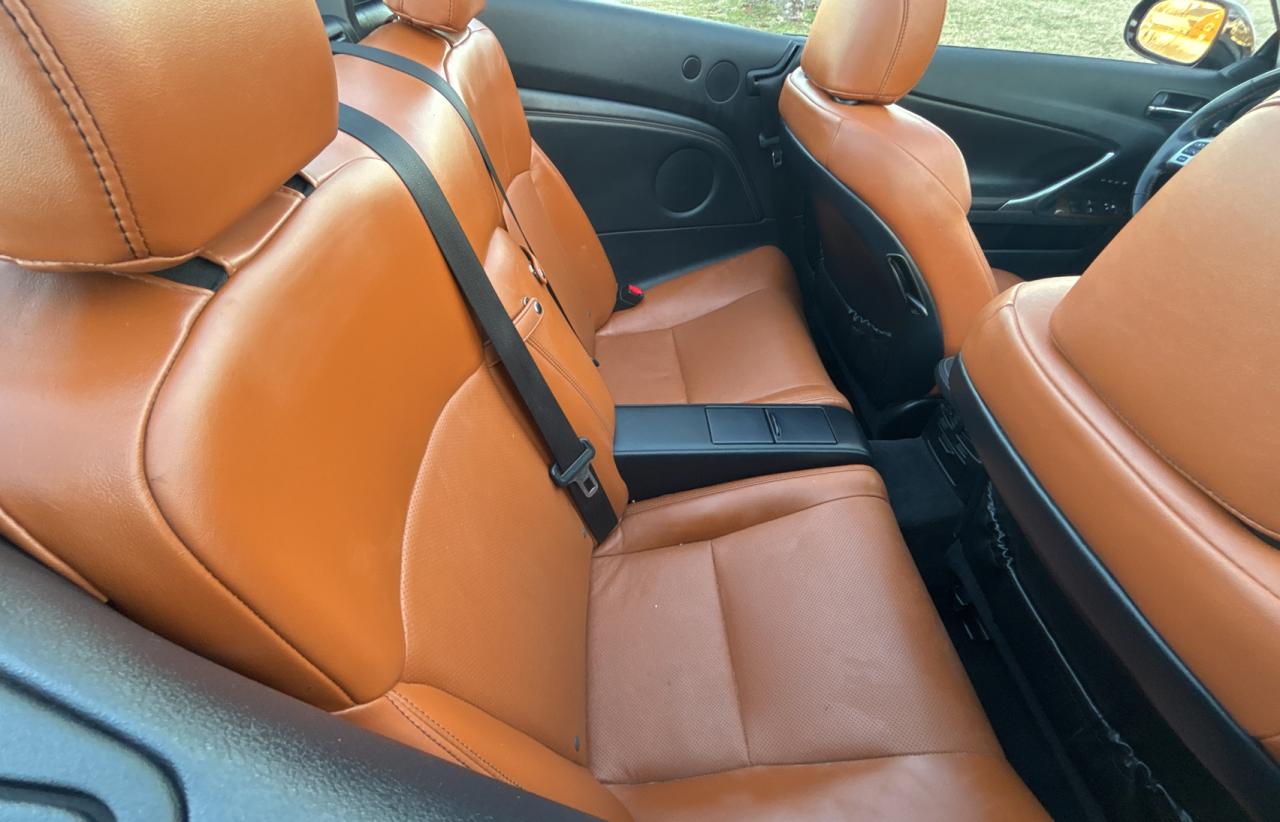 2011 Lexus IS - Image 6