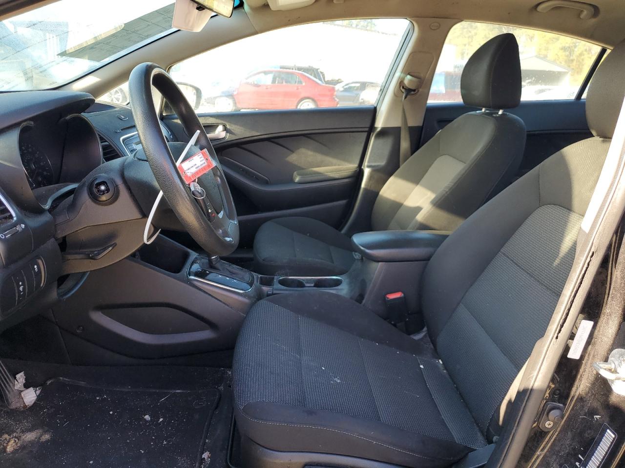 2017 Kia Forte - Image 7