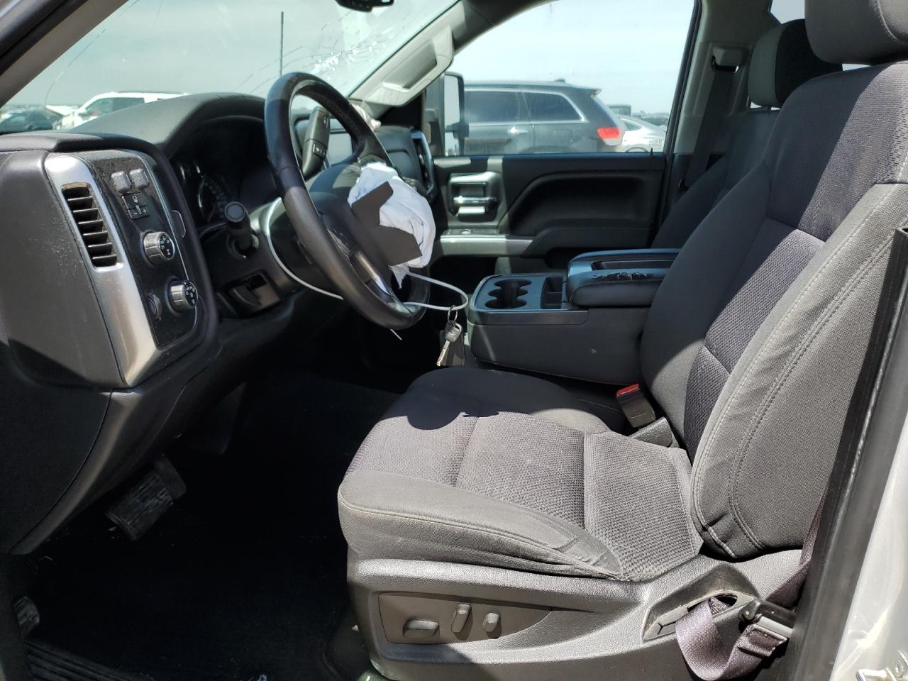 2015 Chevrolet Silverado - Image 7