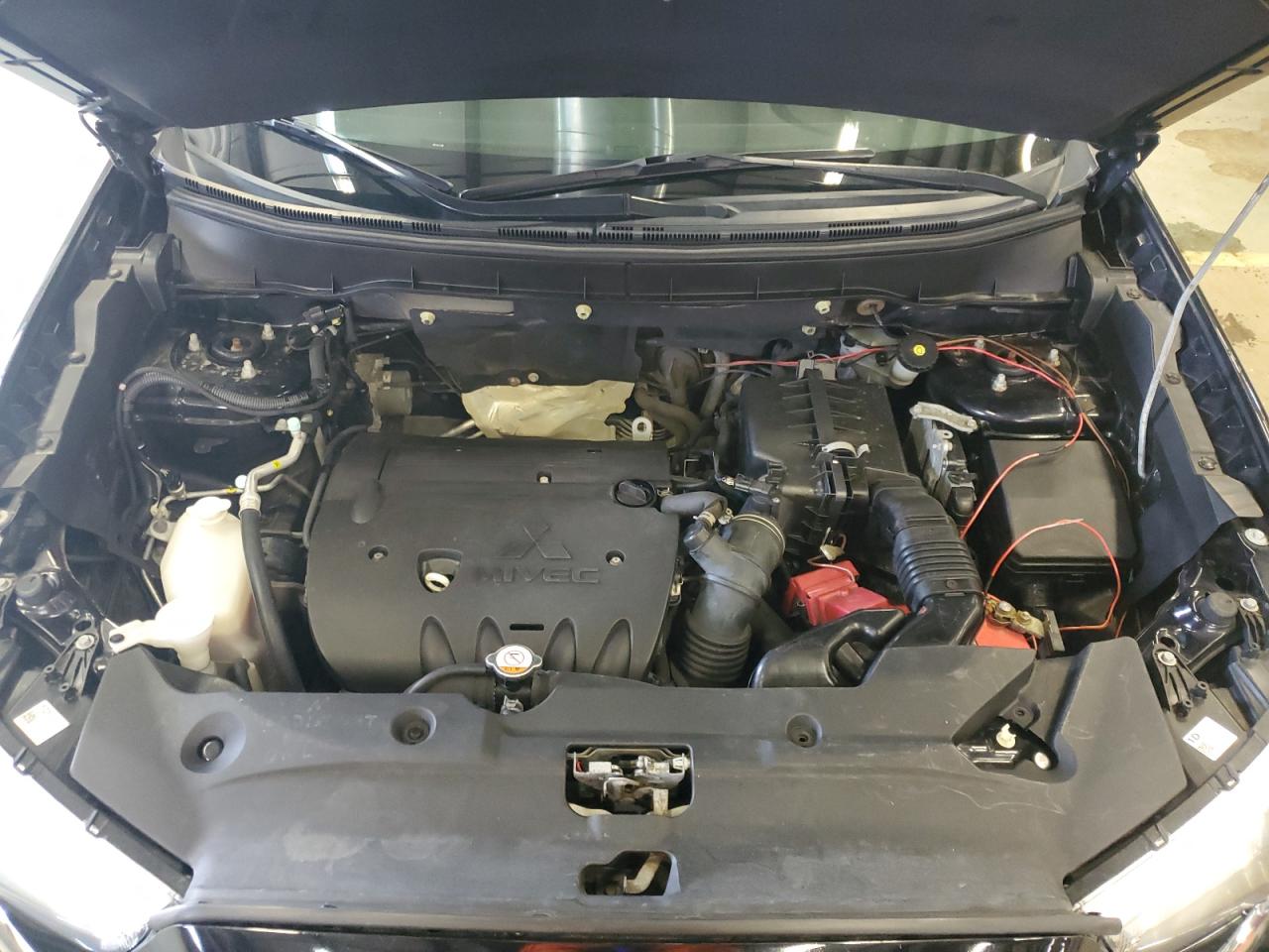 2019 Mitsubishi Outlander - Image 12