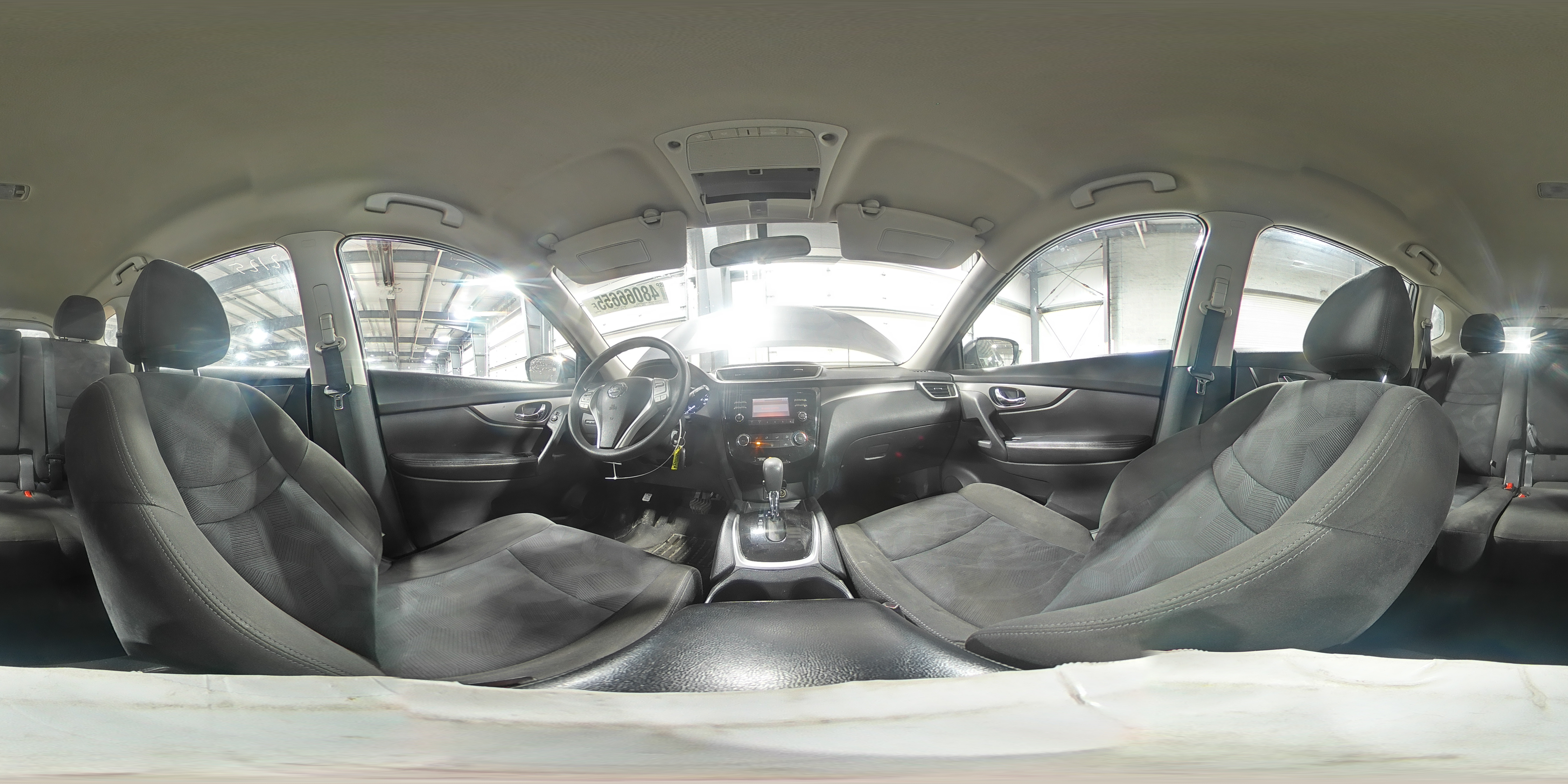 2015 Nissan Rogue - Image 16
