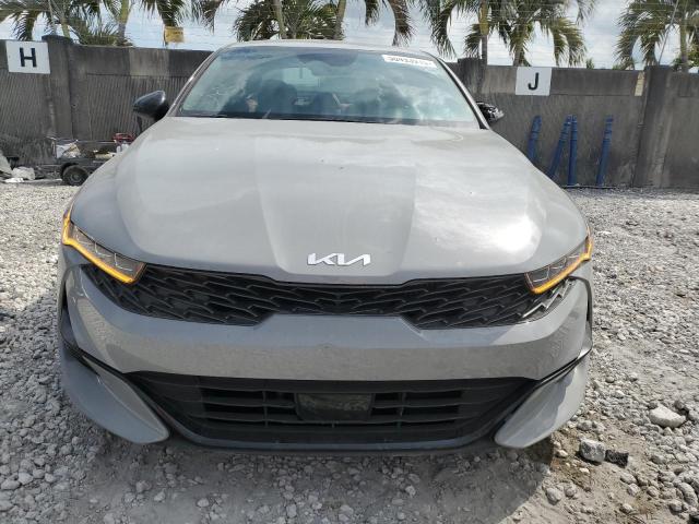  KIA K5 2023 Серый
