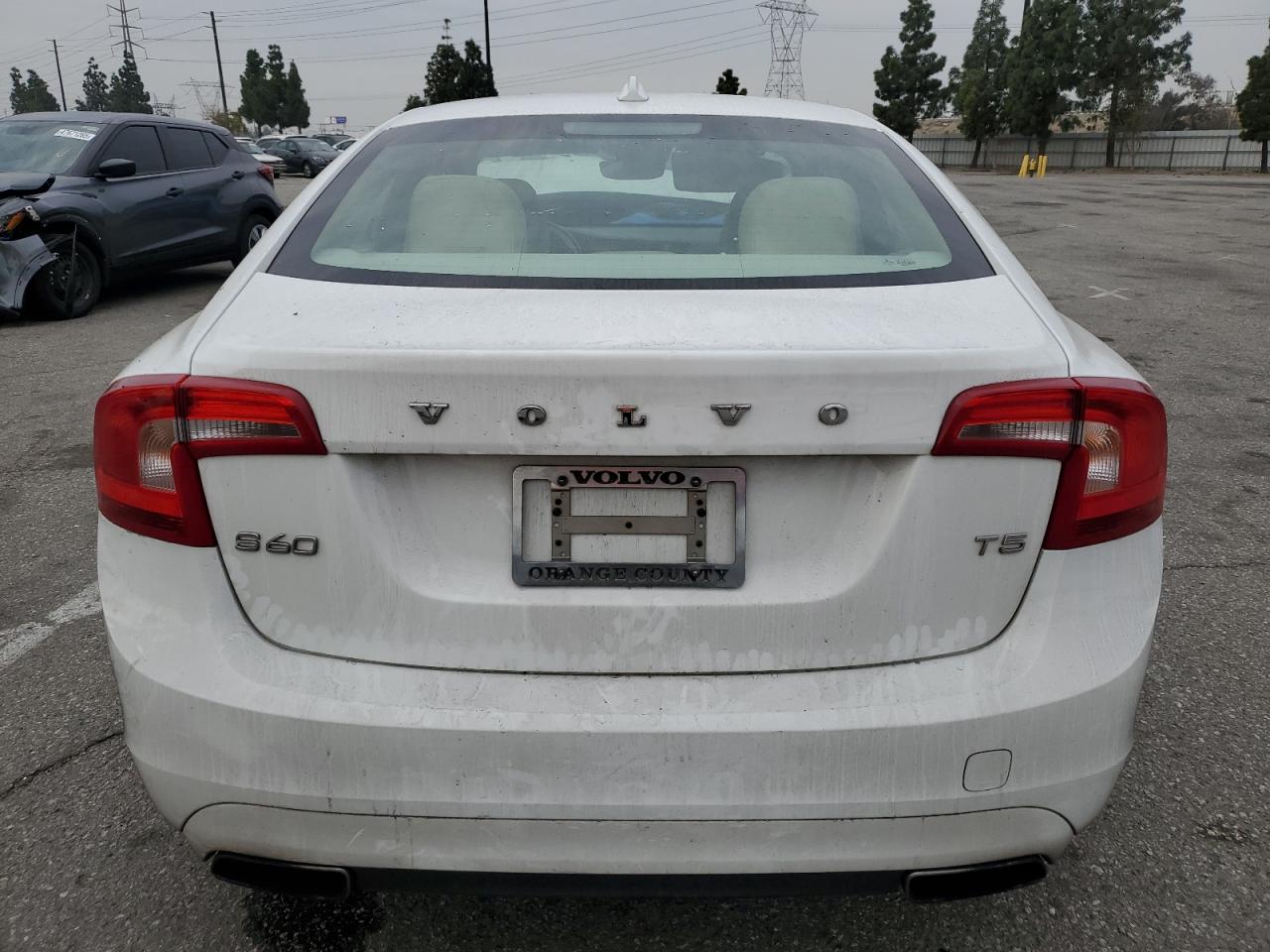 2016 Volvo S60 - Image 6
