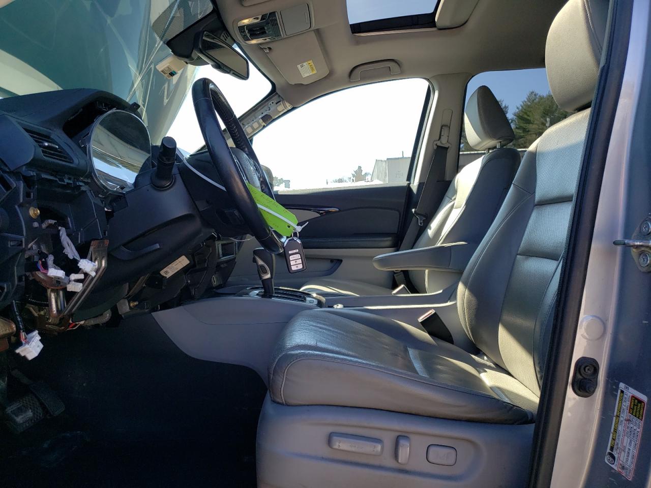 2017 Honda Ridgeline - Image 7