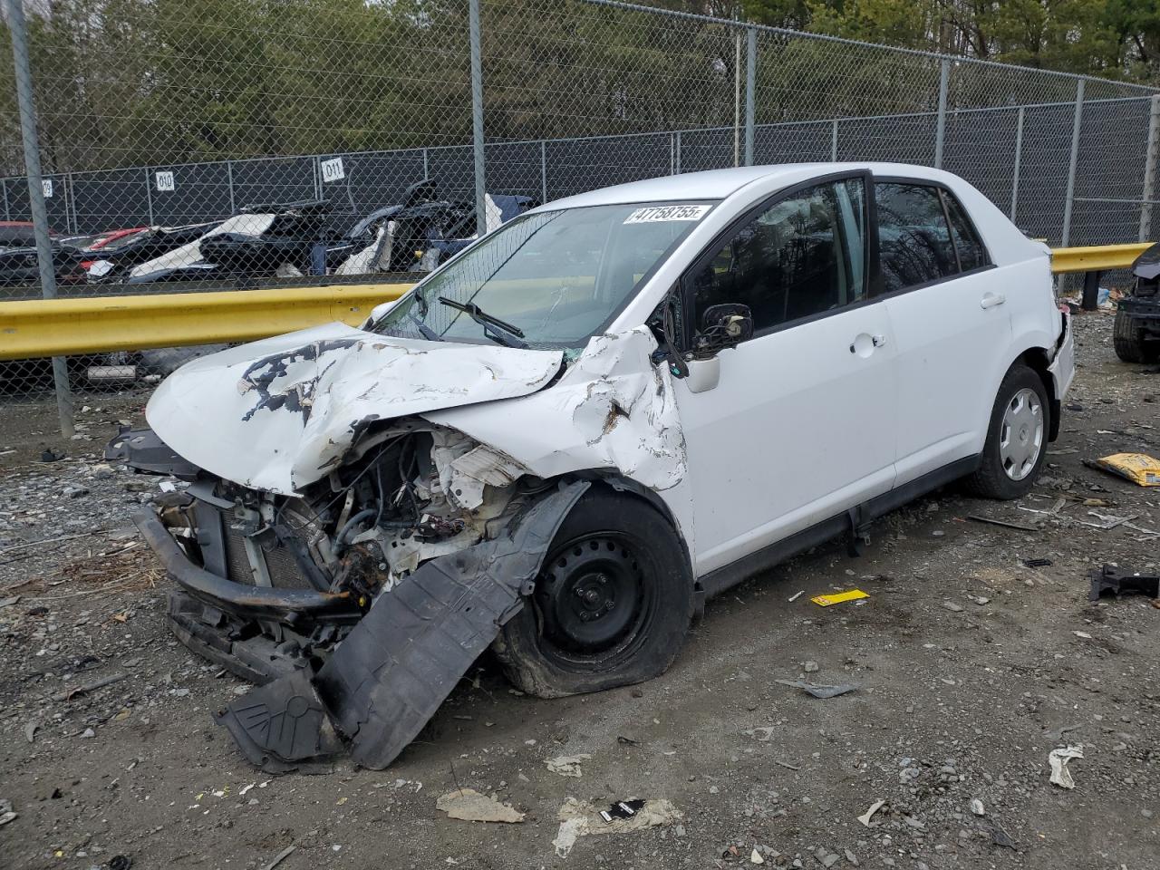 2009 Nissan Versa - Image 1