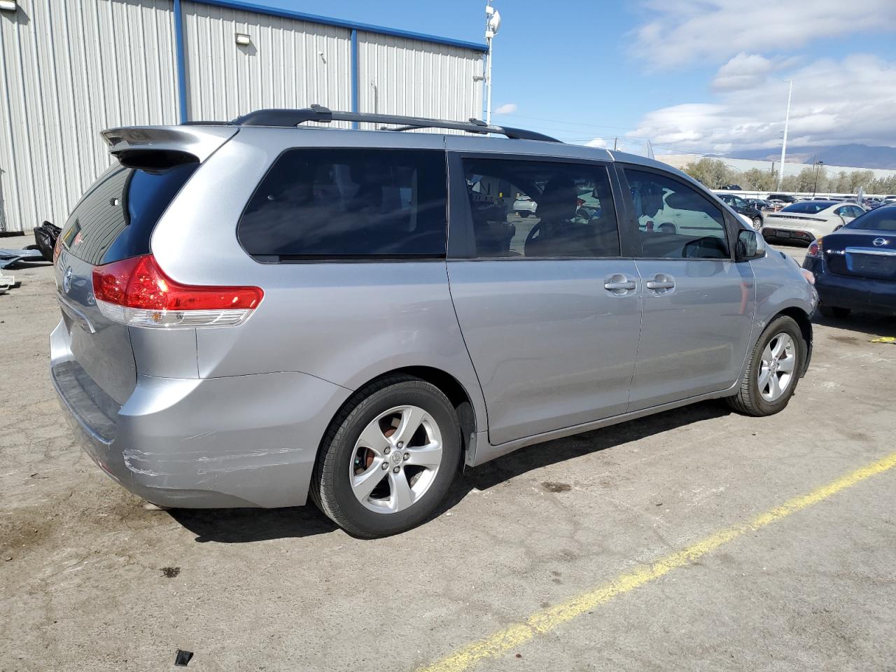 2013 Toyota Sienna - Image 3