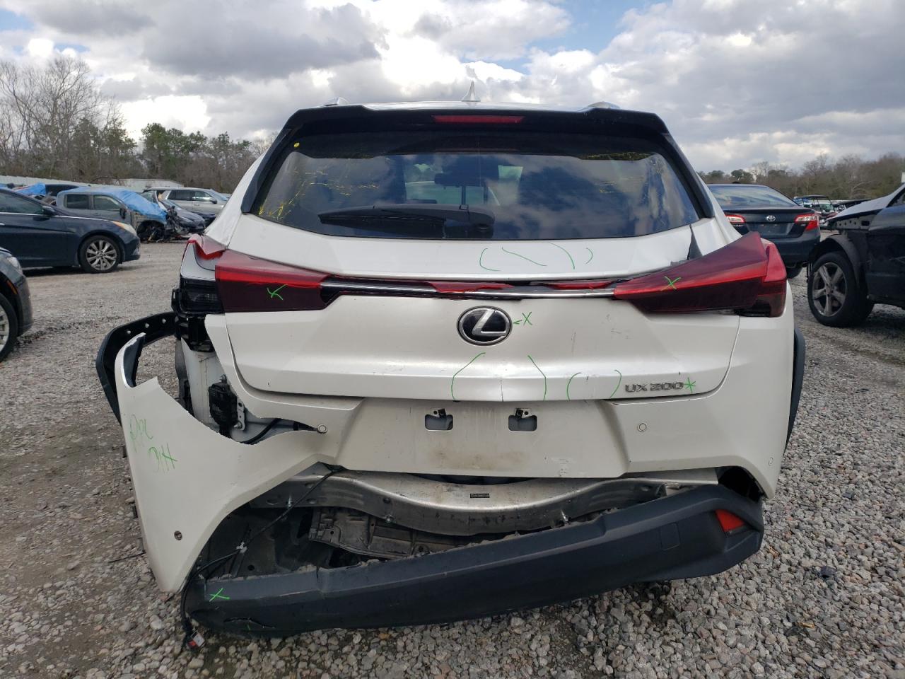 2022 Lexus UX - Image 6