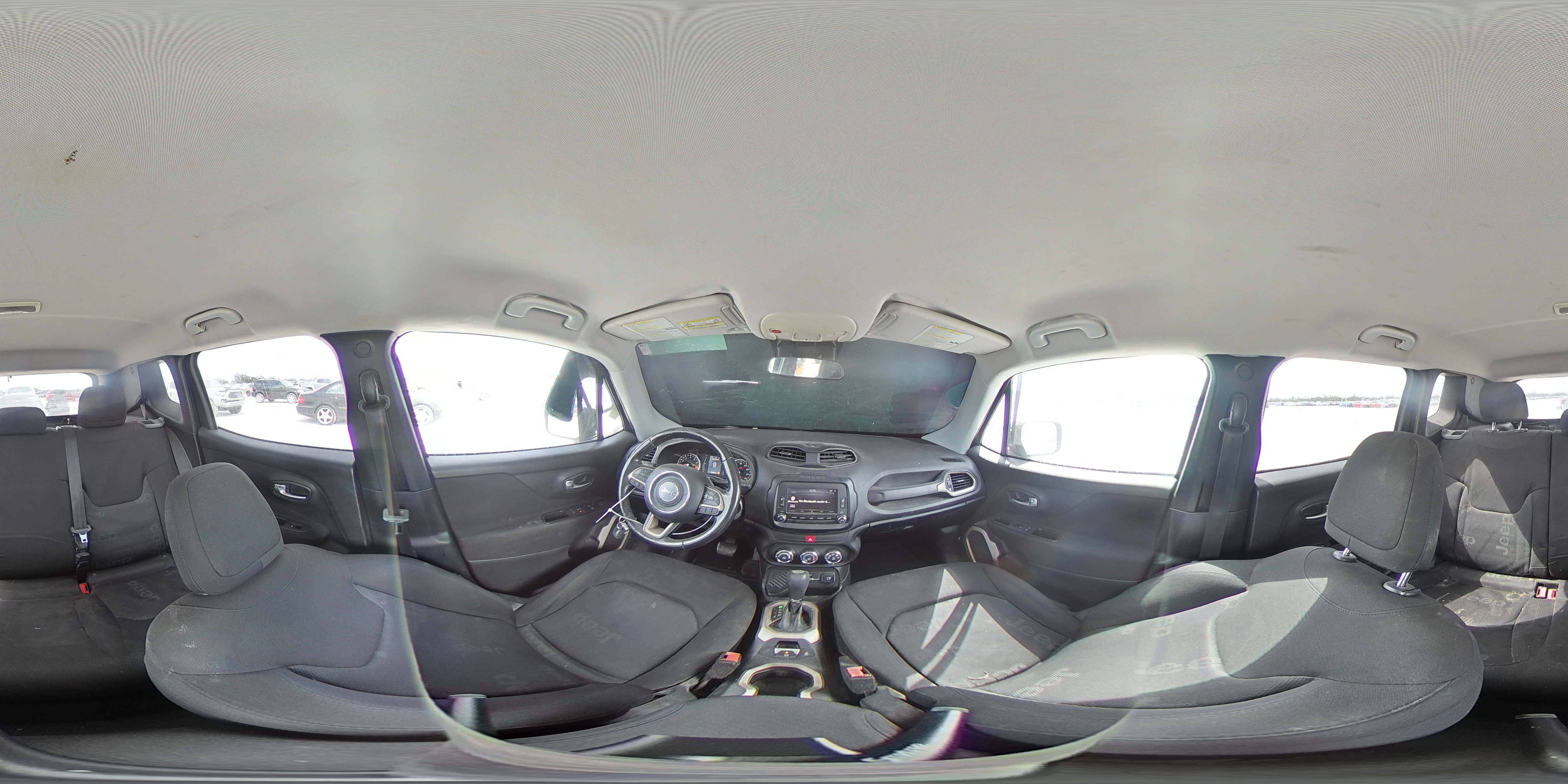 2016 Jeep Renegade - Image 12
