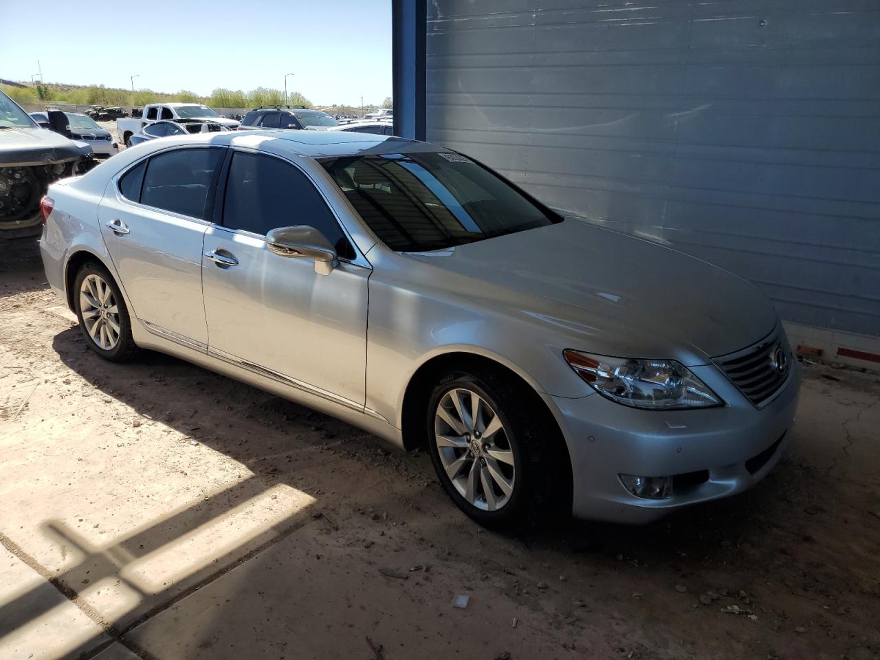2012 Lexus LS - Image 4