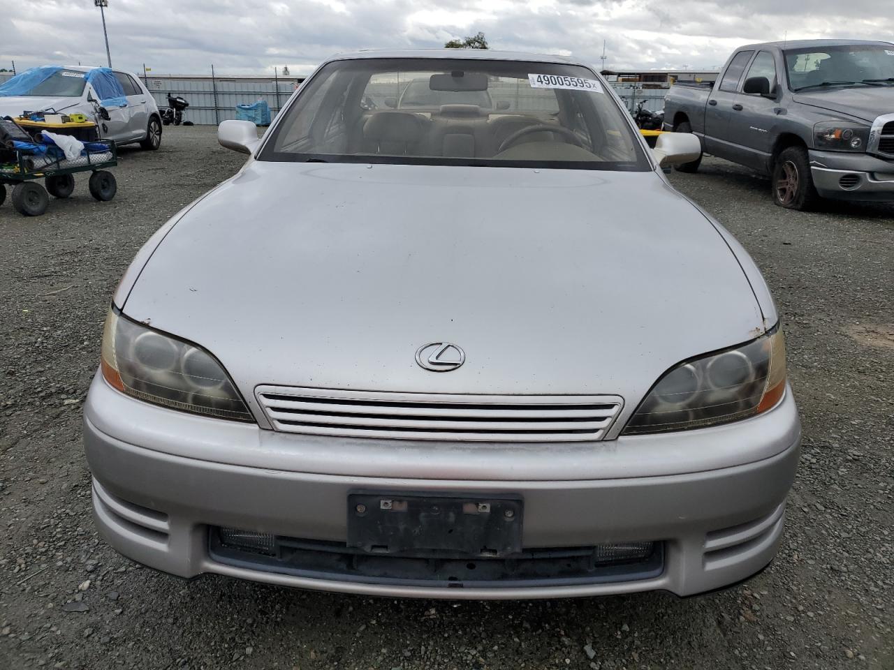 1996 Lexus ES - Image 5