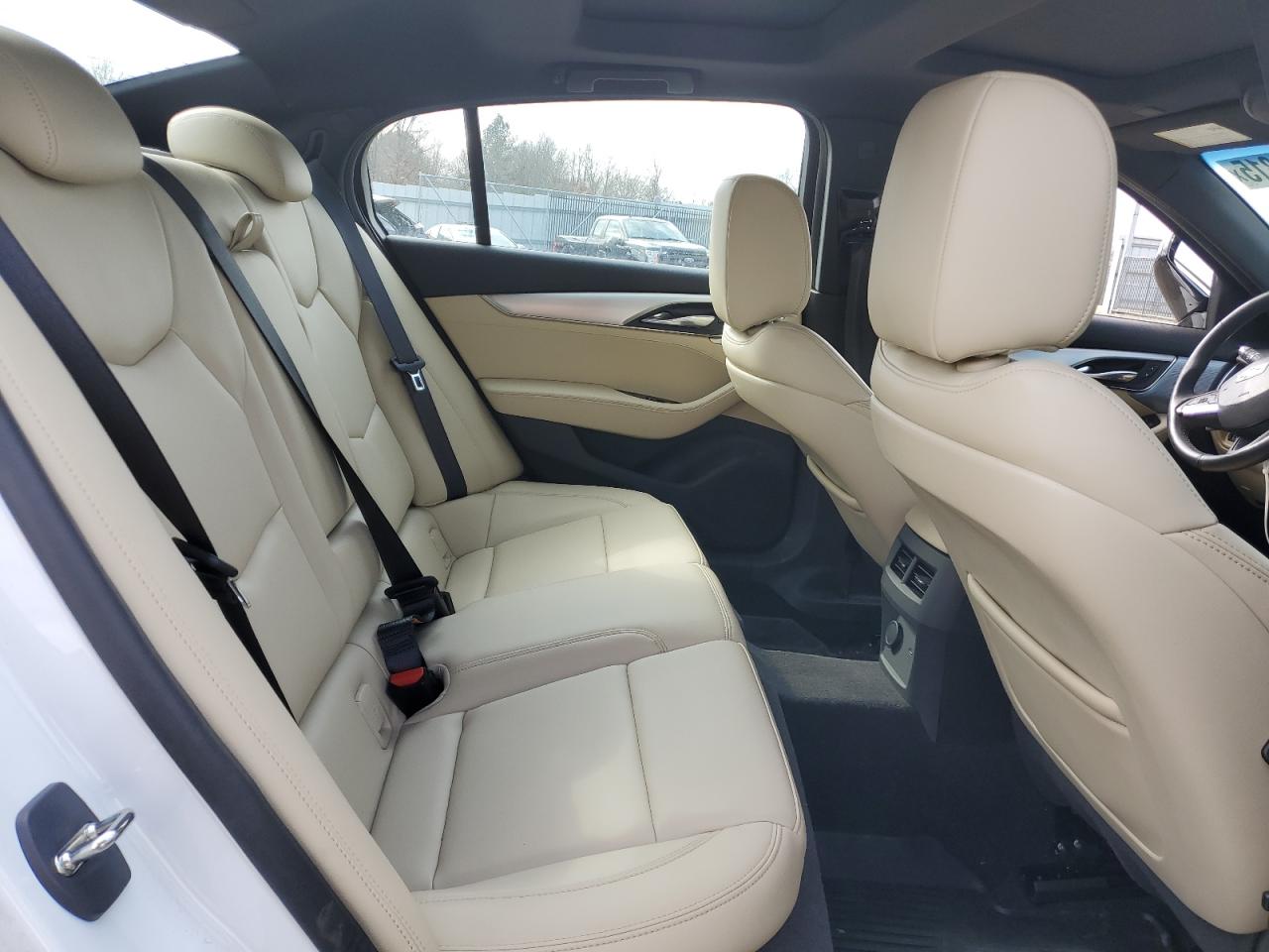 2023 Cadillac CT5 - Image 10