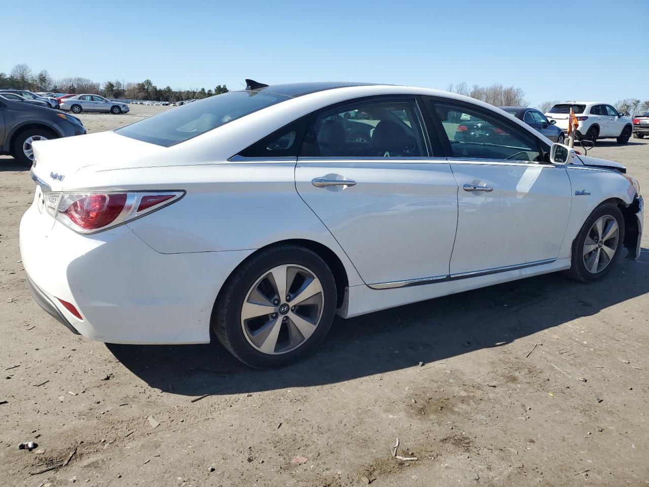 2012 Hyundai Sonata - Image 3