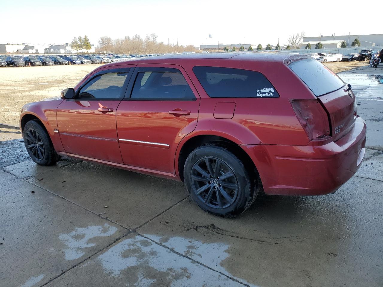 2005 Dodge Magnum - Image 2