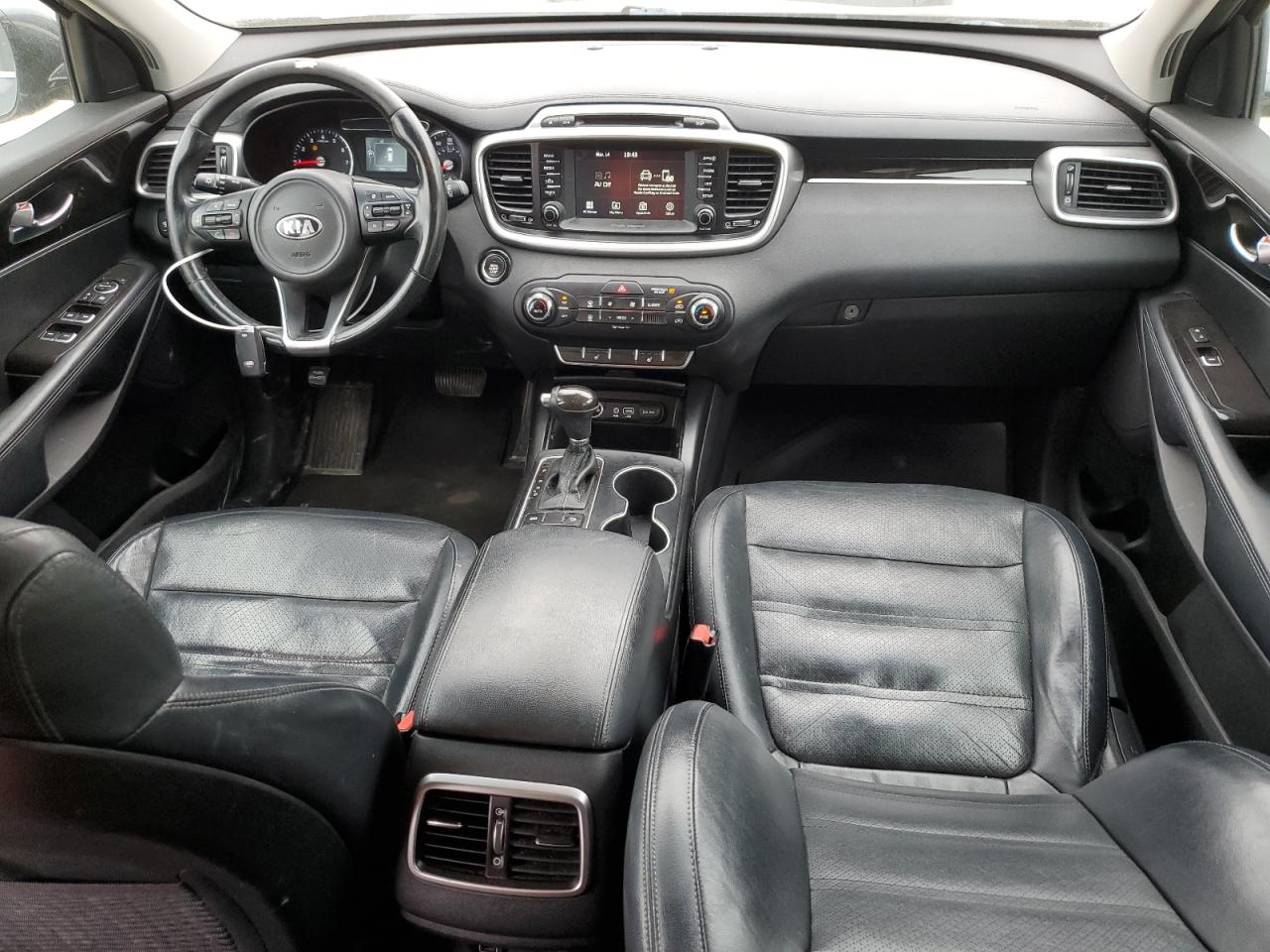 2017 Kia Sorento - Image 8