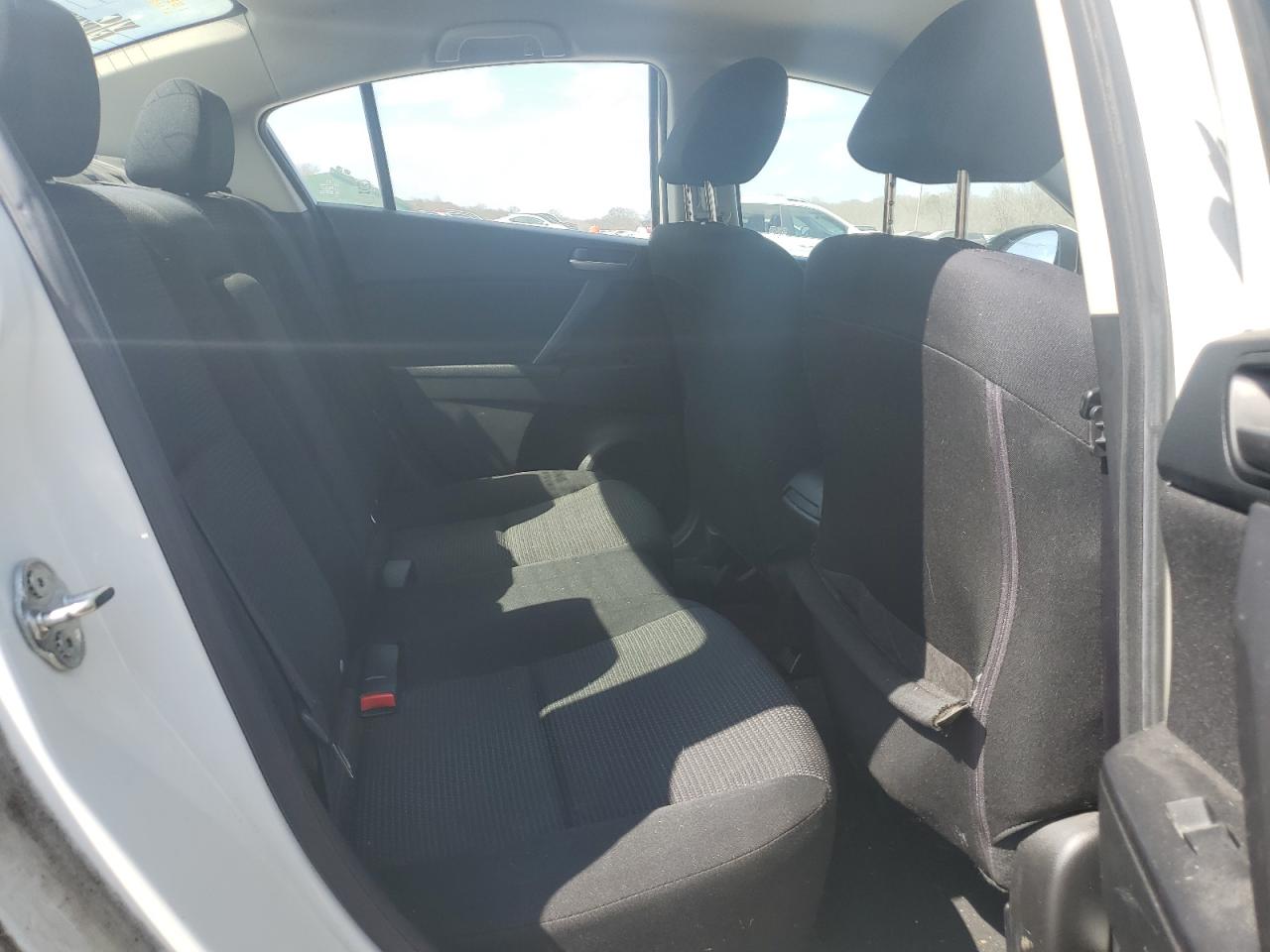 2012 Mazda 3 - Image 10