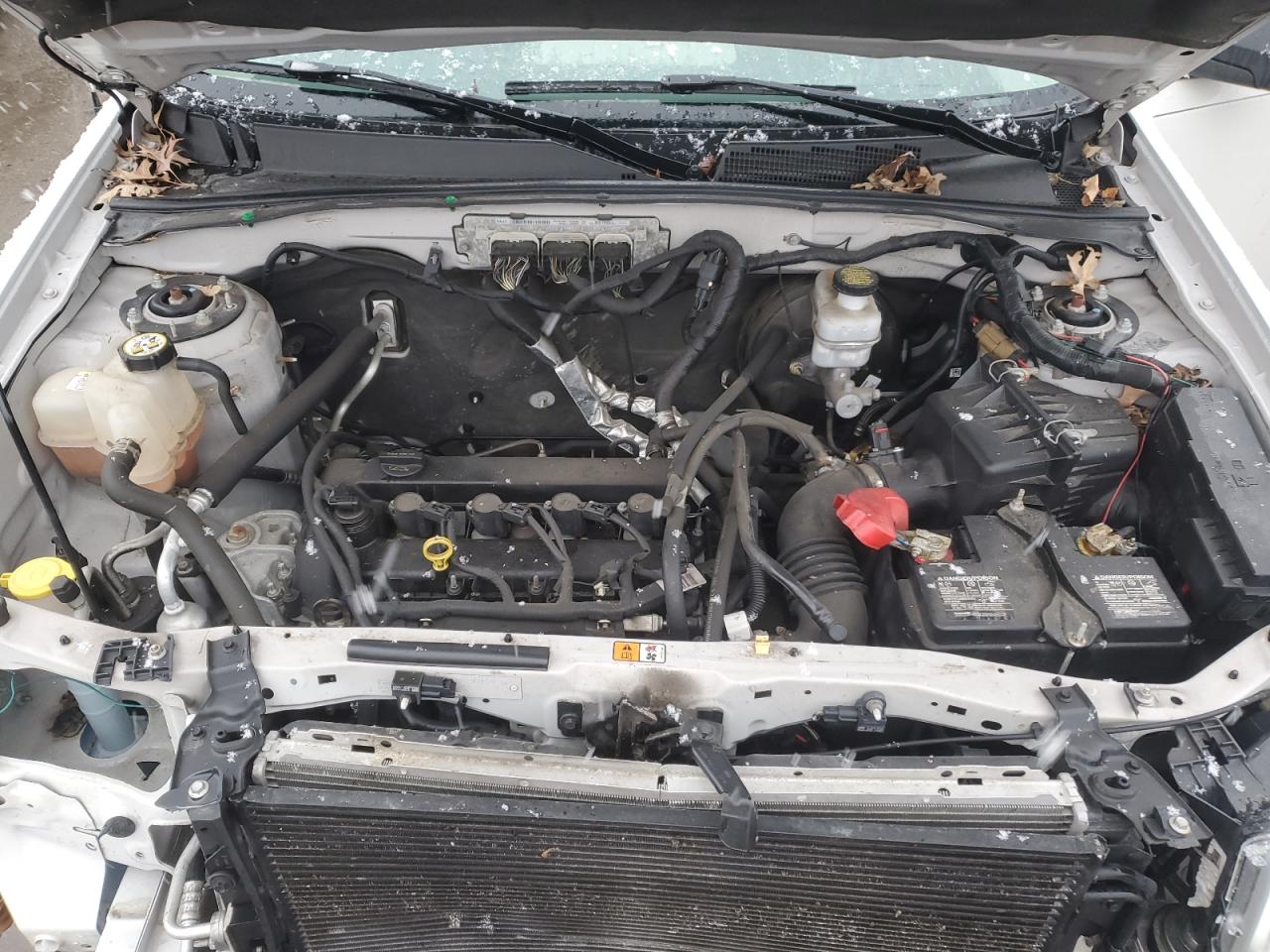 2010 Ford Escape - Image 12