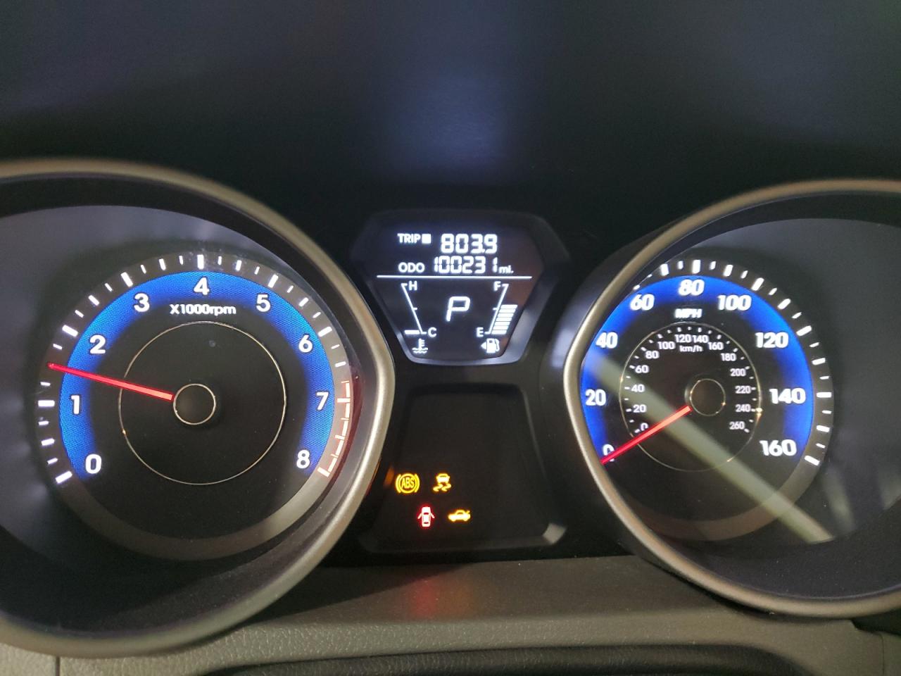 2012 Hyundai Elantra - Image 9