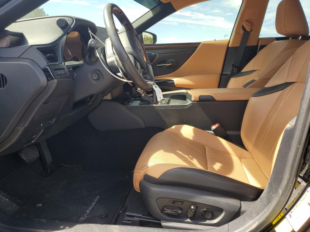 2024 Lexus ES - Image 7