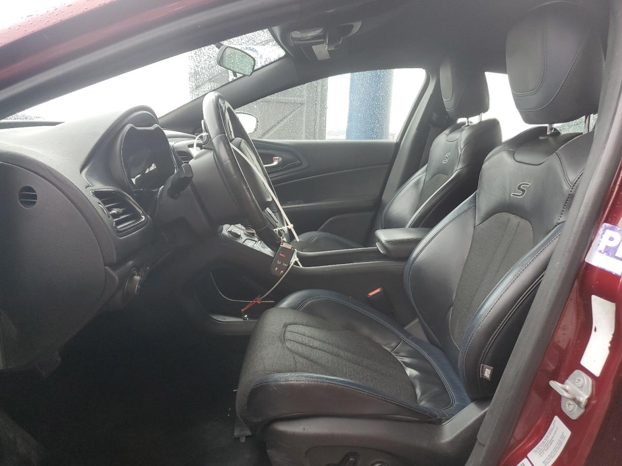 2015 Chrysler 200 - Image 7