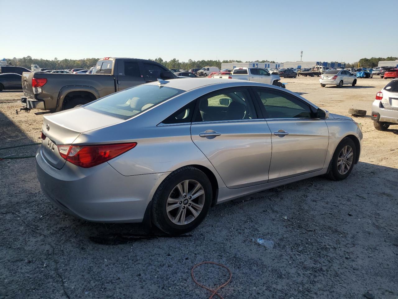2013 Hyundai Sonata - Image 3