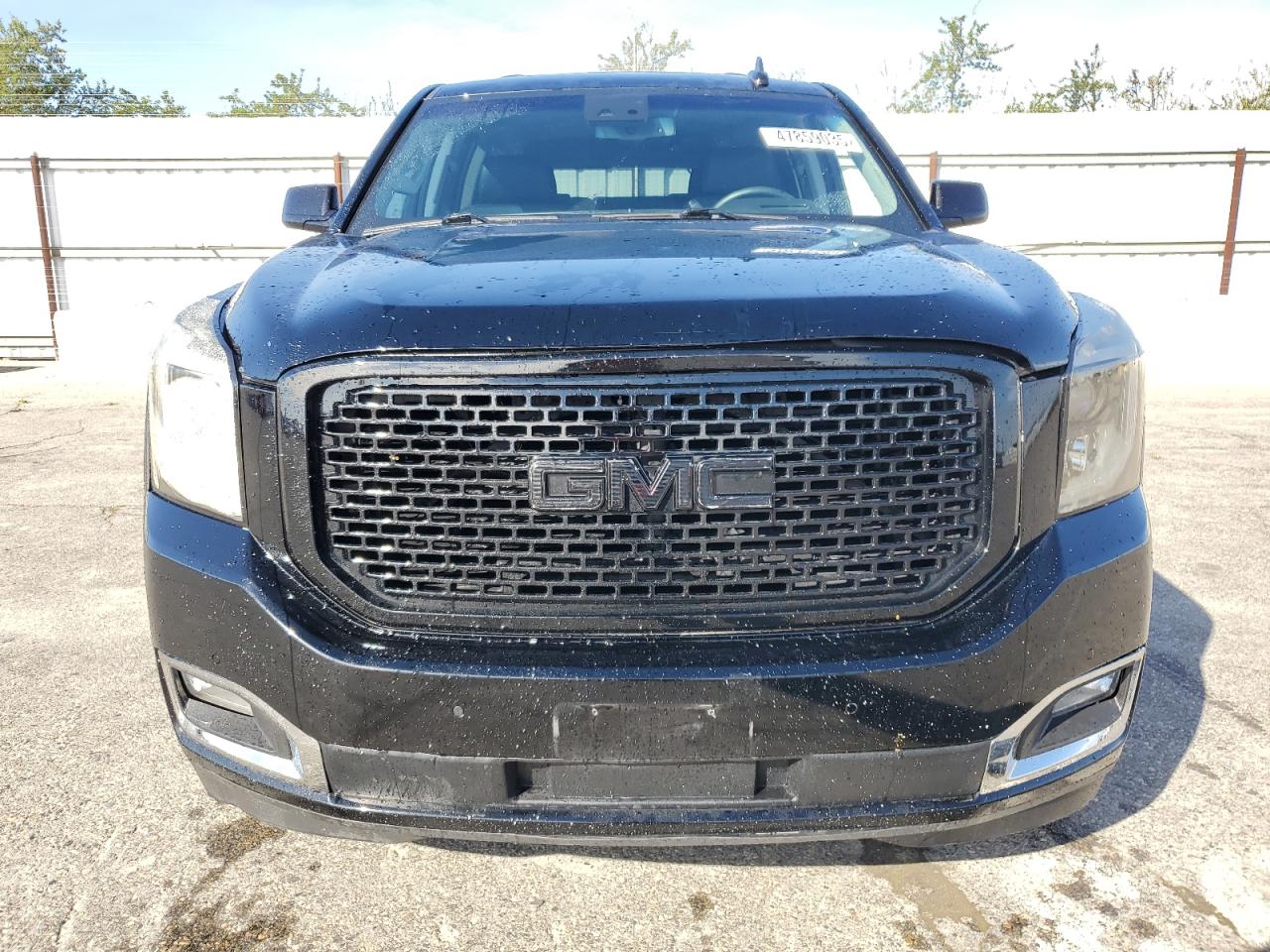 2017 GMC Yukon - Image 5