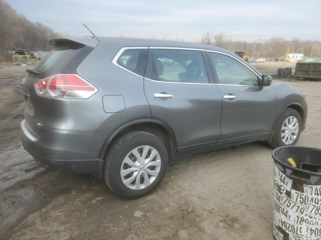 2015 Nissan Rogue - Image 3