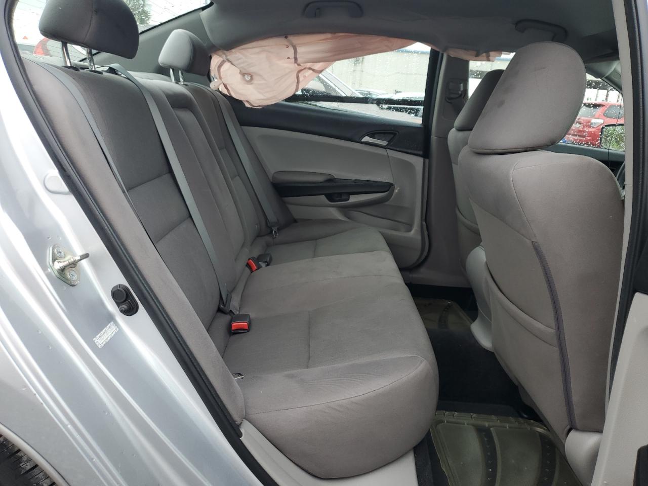 2012 Honda Accord - Image 10