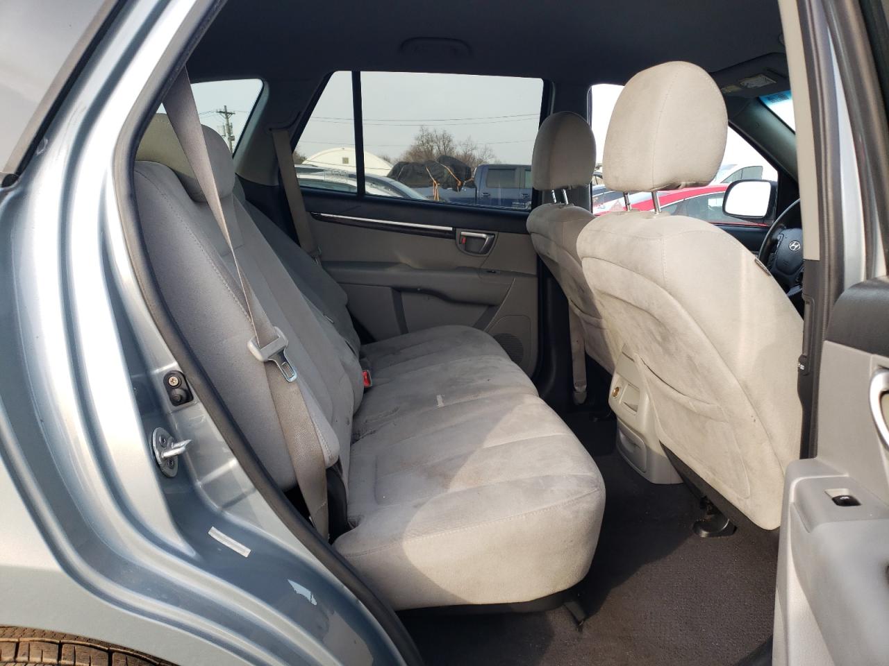 2009 Hyundai Santa Fe - Image 11