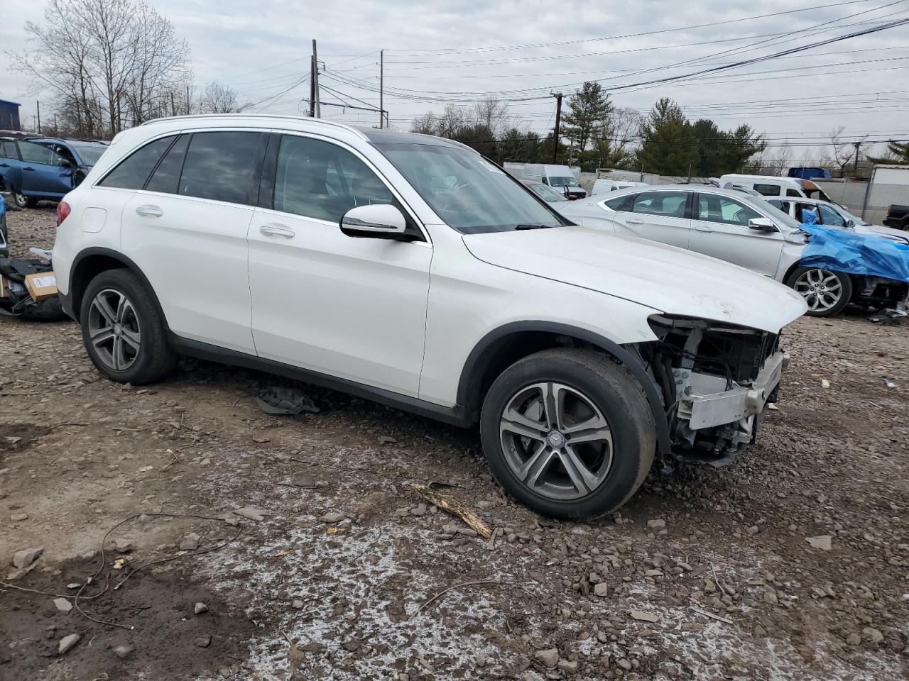 2017 Mercedes-Benz GLC - Image 4