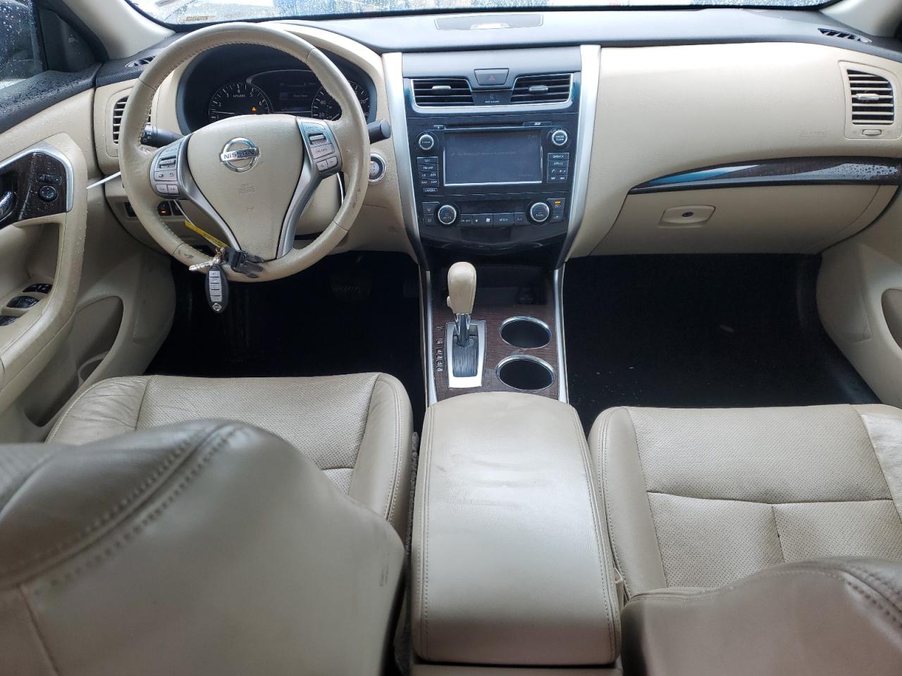 2015 Nissan Altima - Image 8