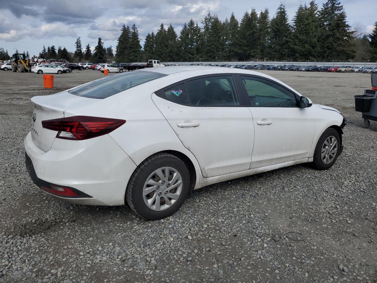 2019 Hyundai Elantra - Image 3