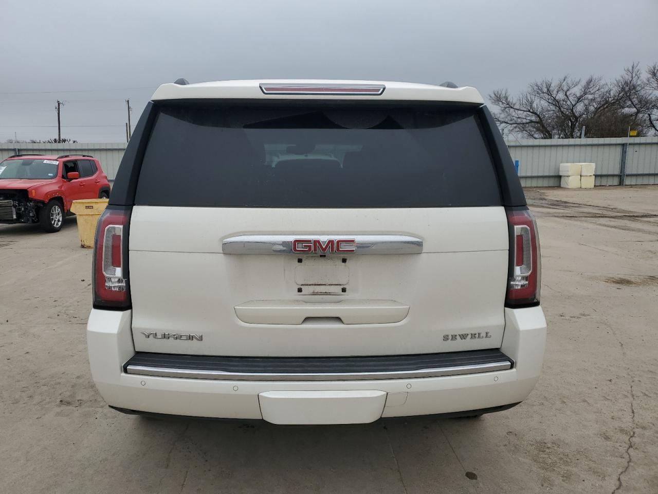 2015 GMC Yukon - Image 6