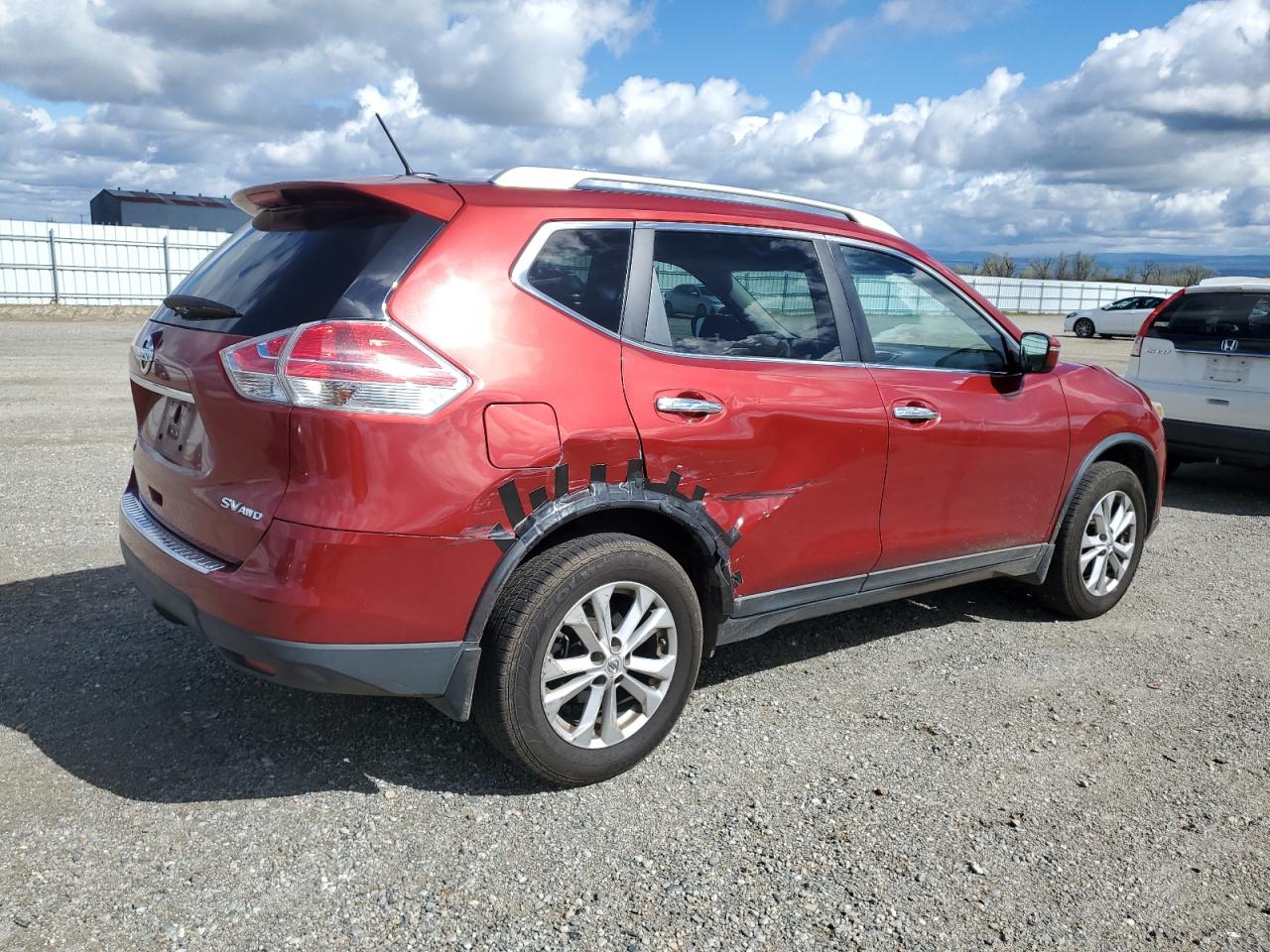 2015 Nissan Rogue - Image 3