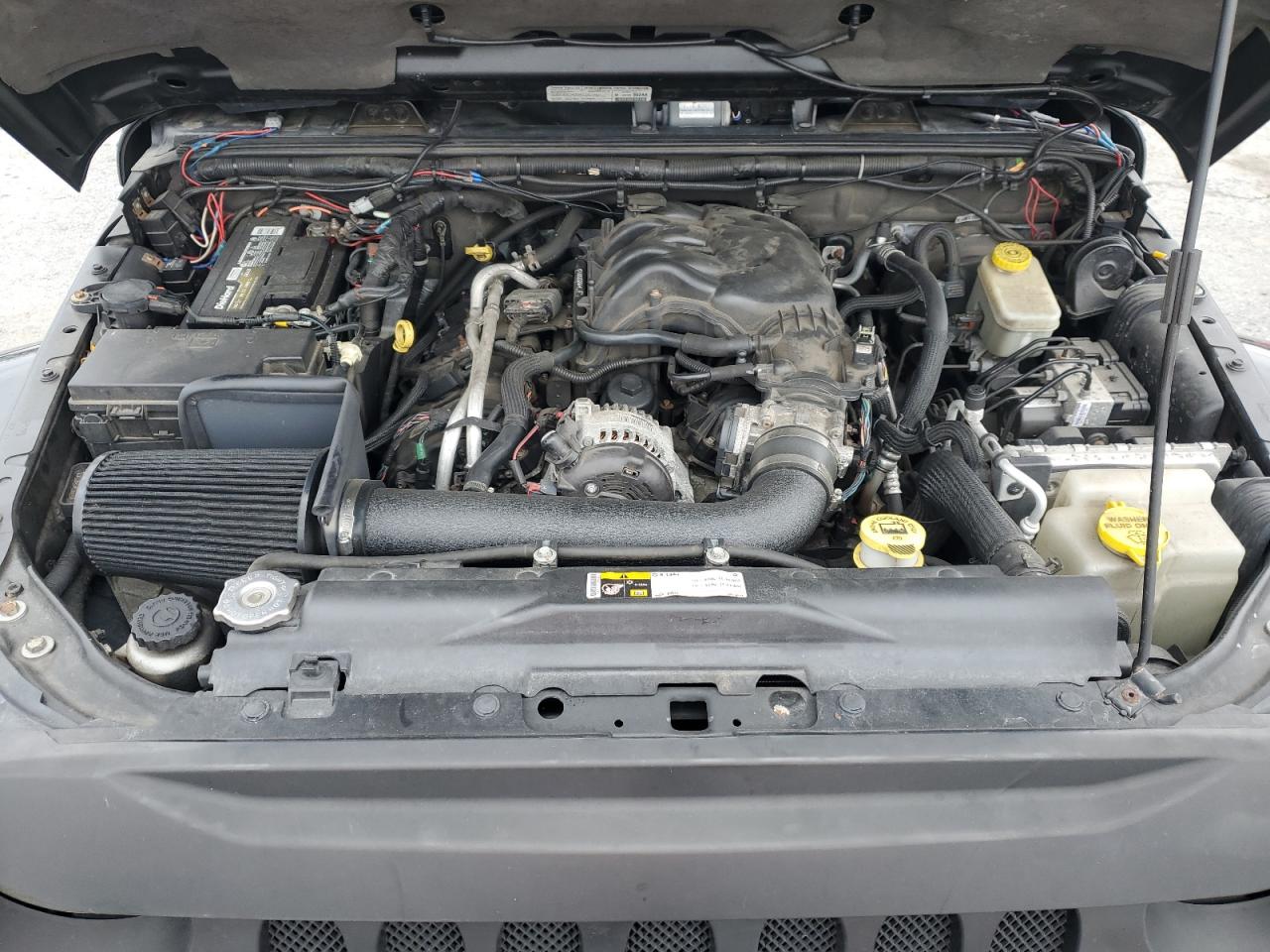 2013 Jeep Wrangler - Image 11
