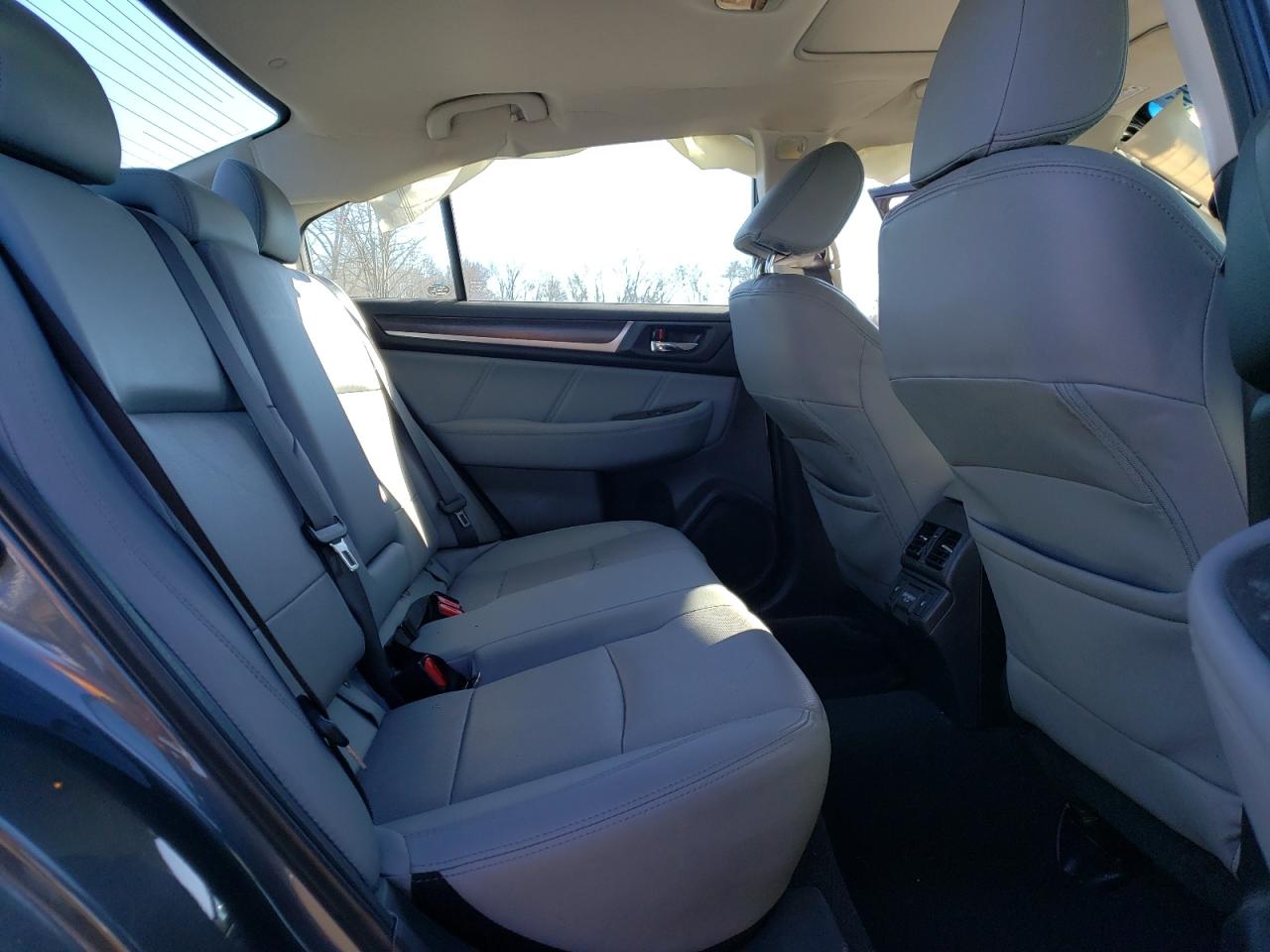 2018 Subaru Legacy - Image 10