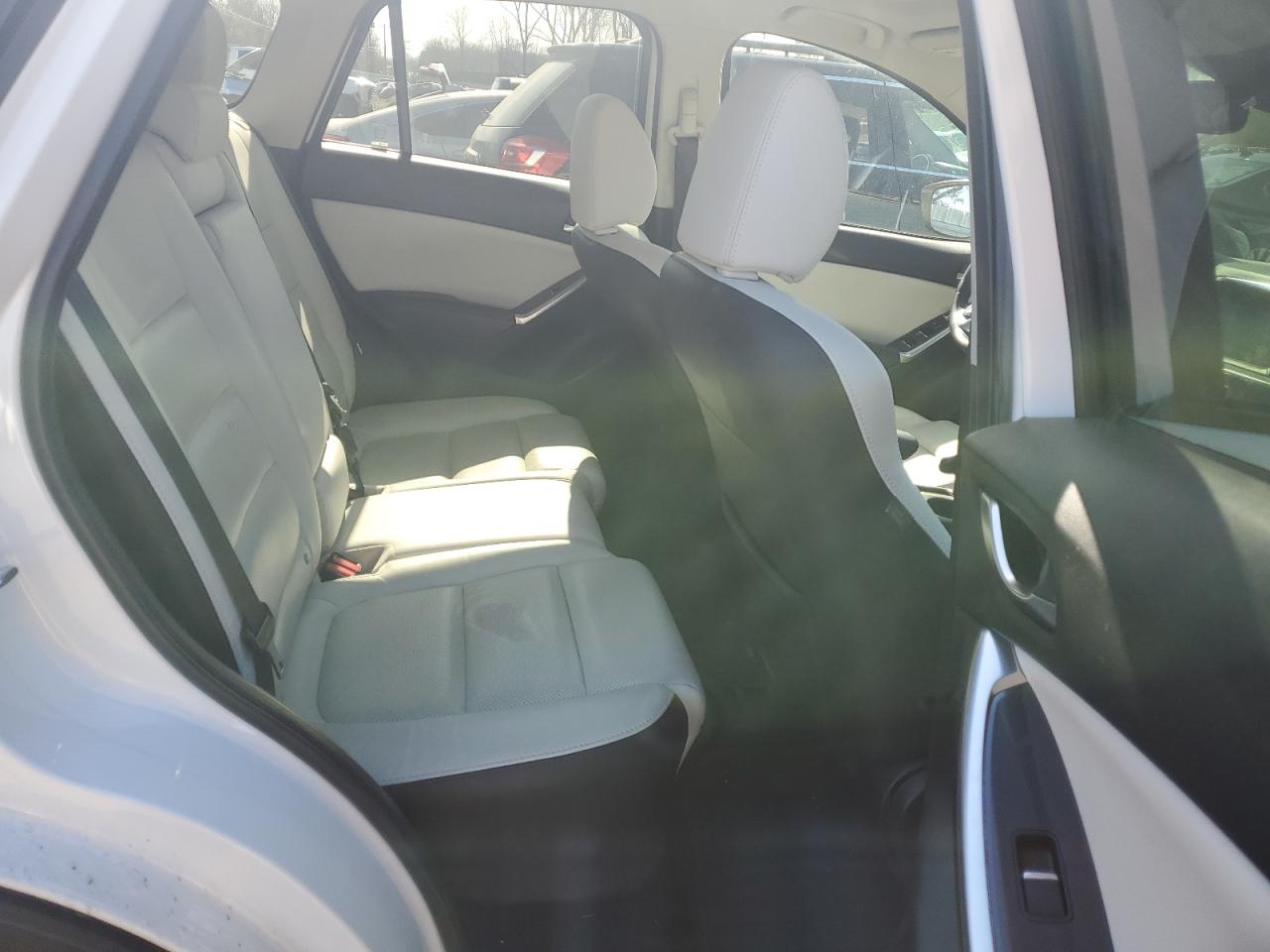 2016 Mazda CX-5 - Image 10