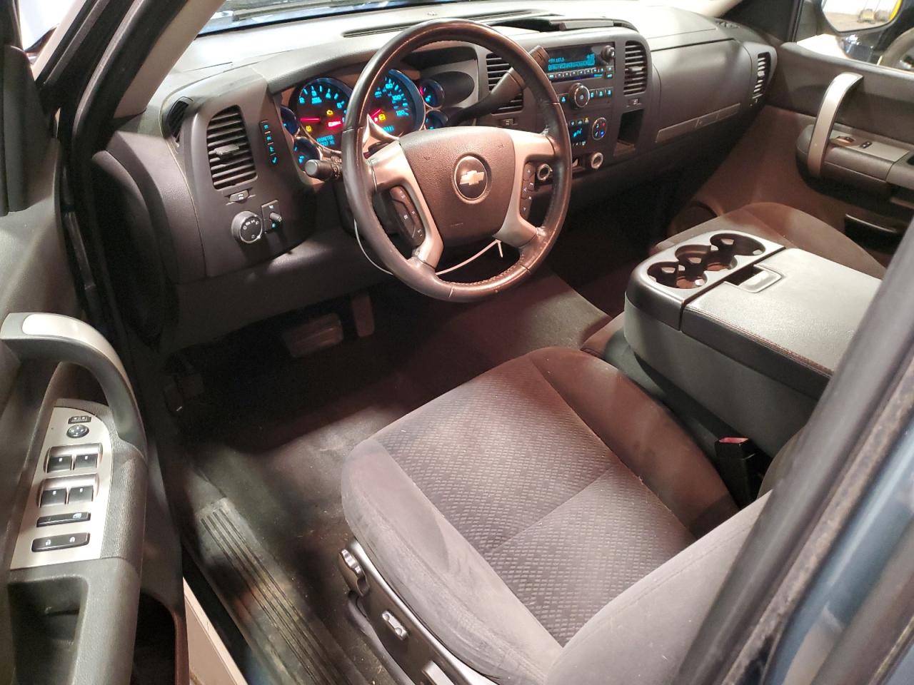 2008 Chevrolet Silverado - Image 8