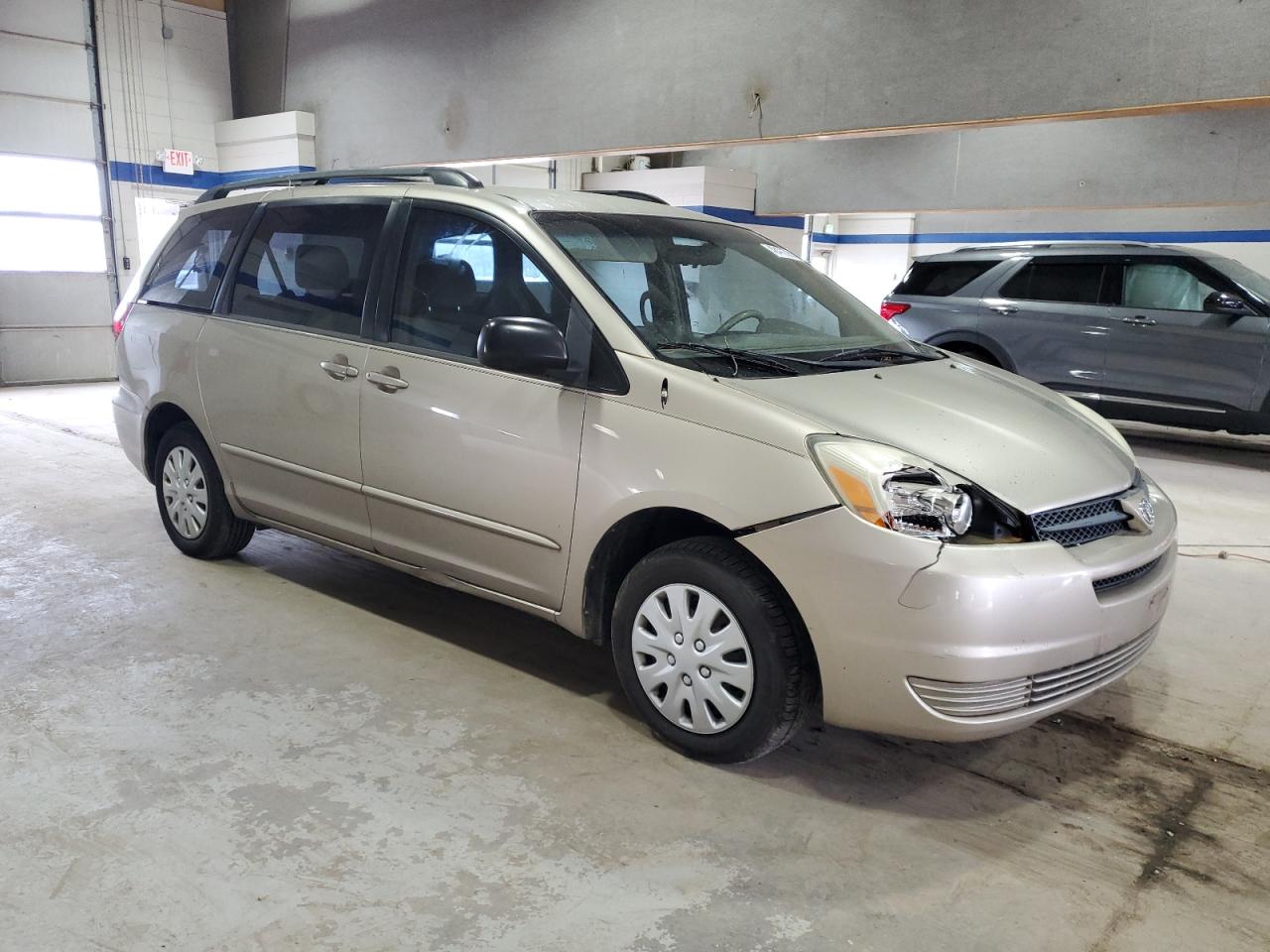 2004 Toyota Sienna - Image 4