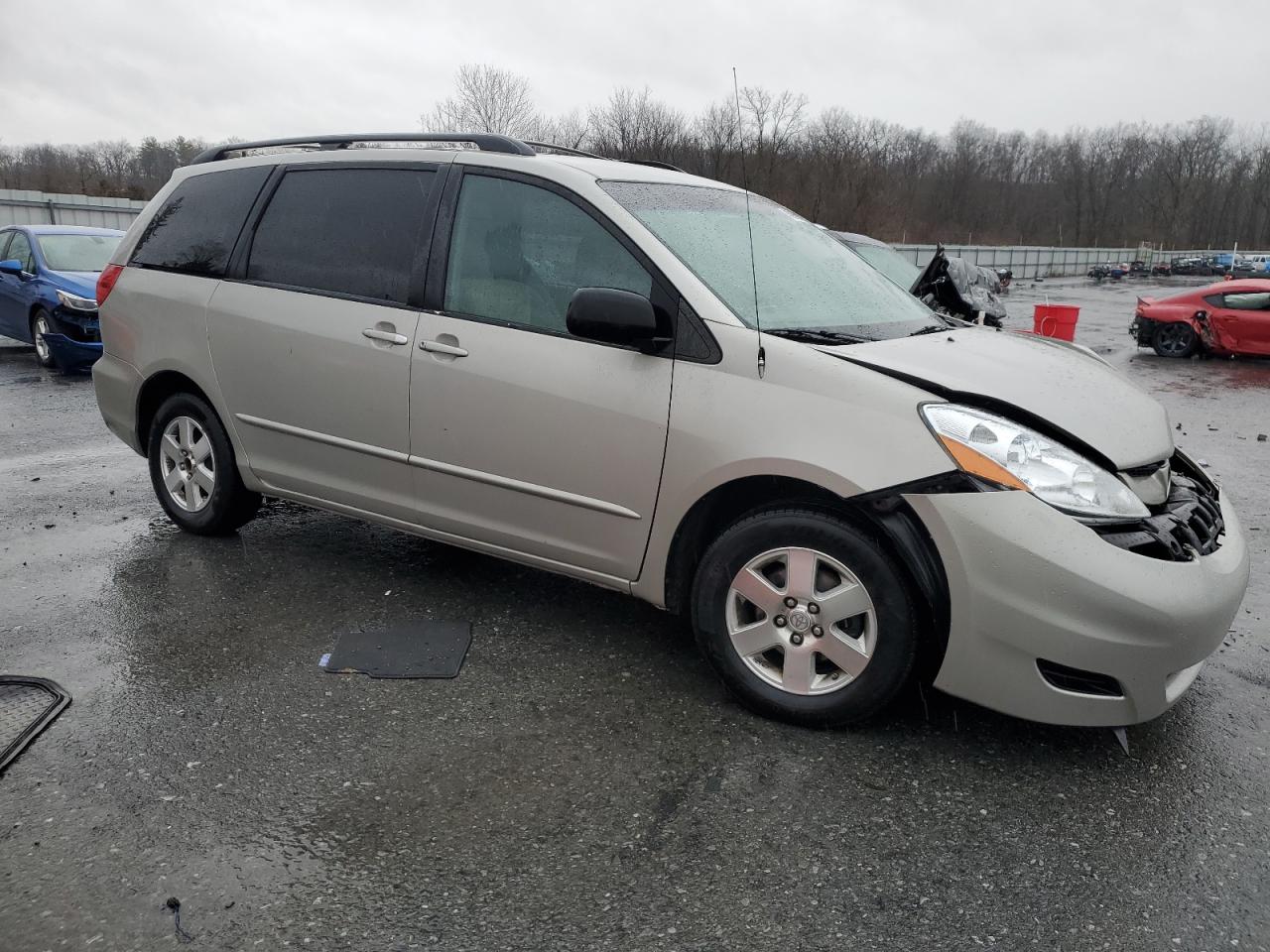 2009 Toyota Sienna - Image 4
