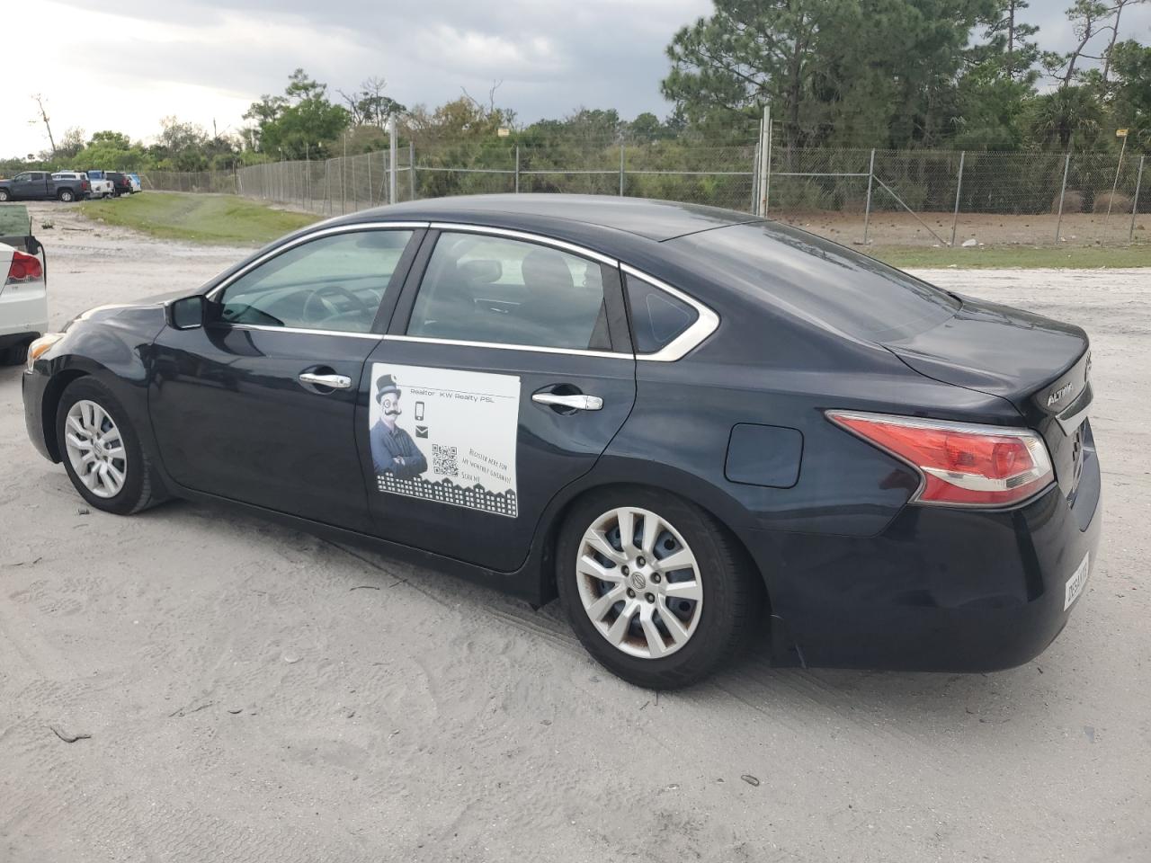 2014 Nissan Altima - Image 2