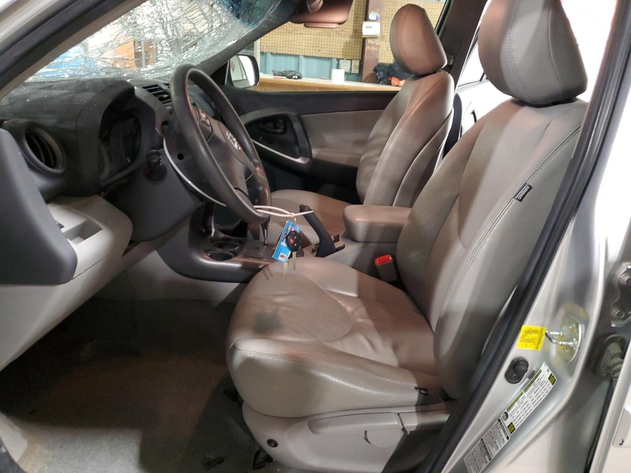 2011 Toyota RAV 4 - Image 7