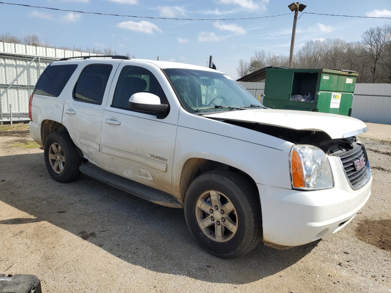 2011 GMC Yukon - Image 4