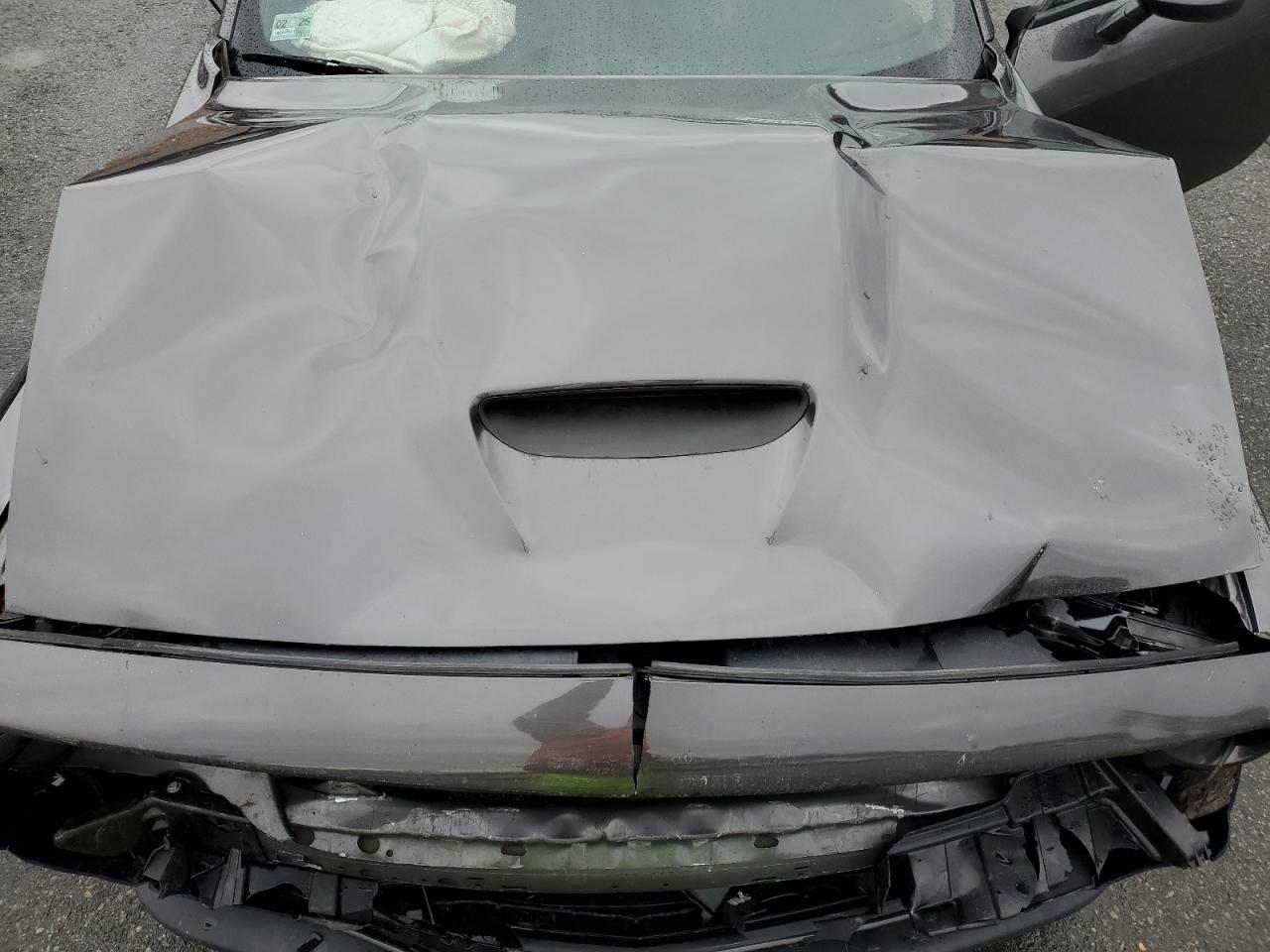 2019 Dodge Challenger - Image 12